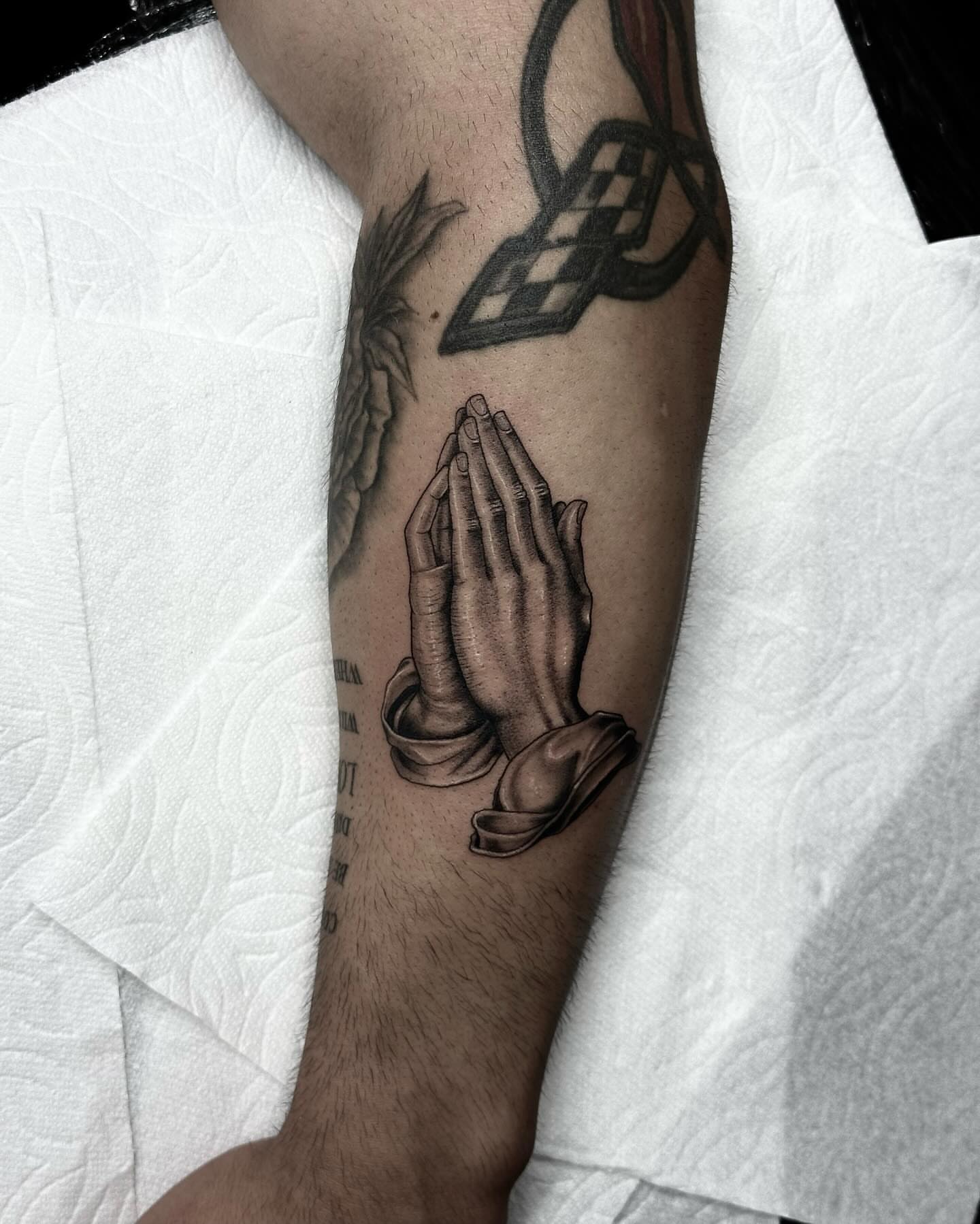 Tattoo by @marcusmartineztattoo β realism
