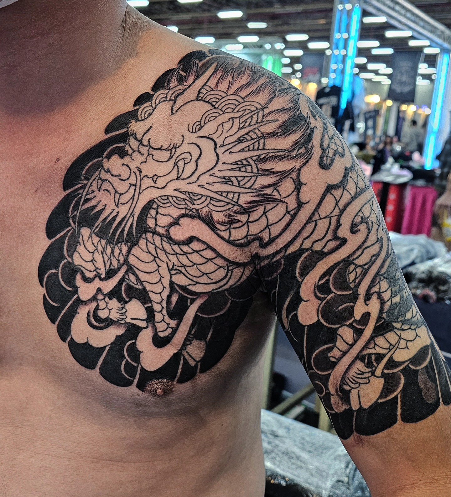 Dragon japanese irezumi tattoo on the shoulder by 彫かか