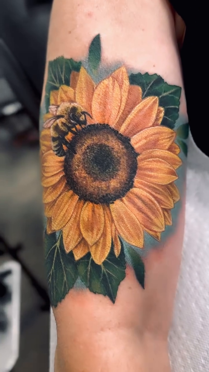 Tattoo by @tattoosbyaudi — realism, color