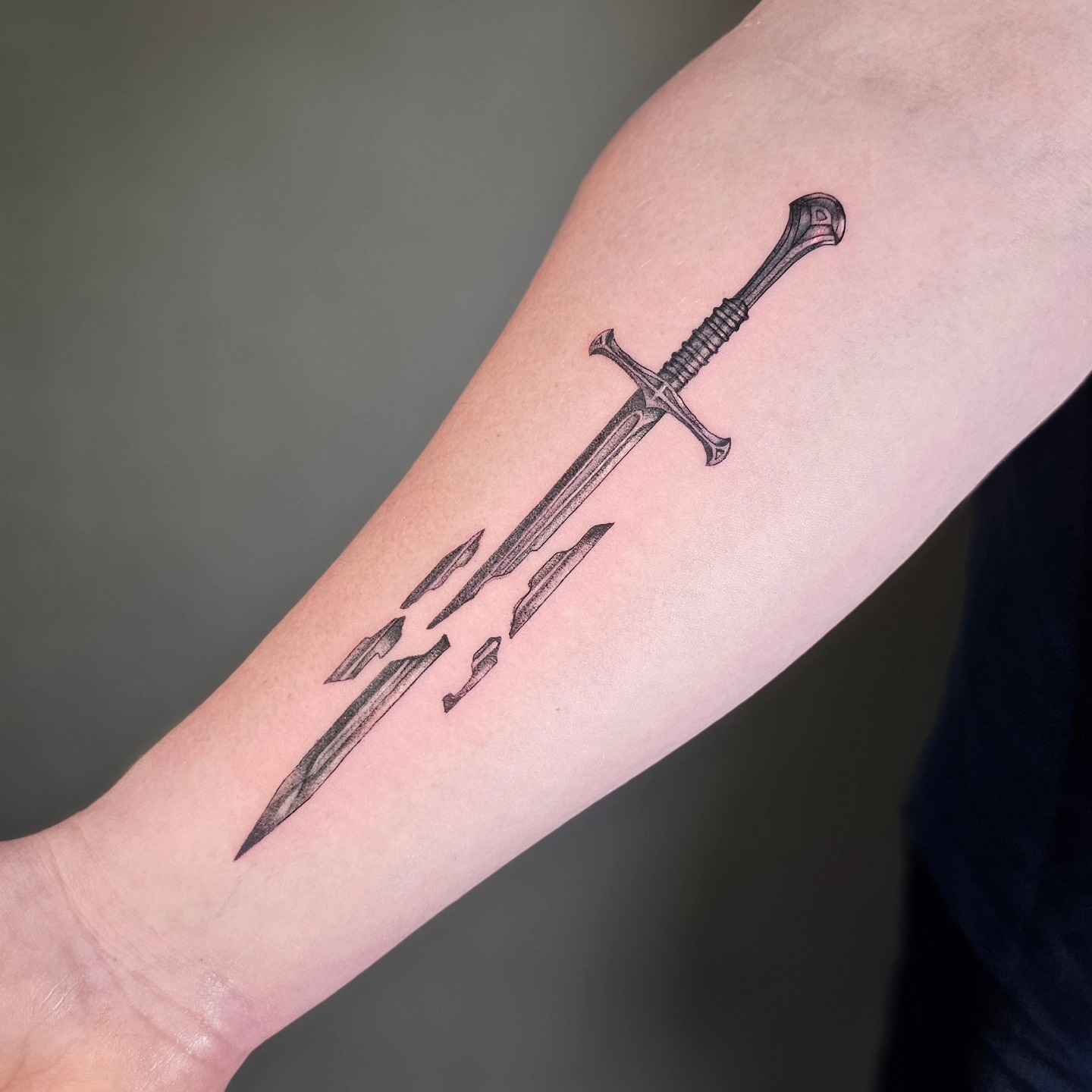 Tattoo by @johnathan_tatto0 — black_and_grey