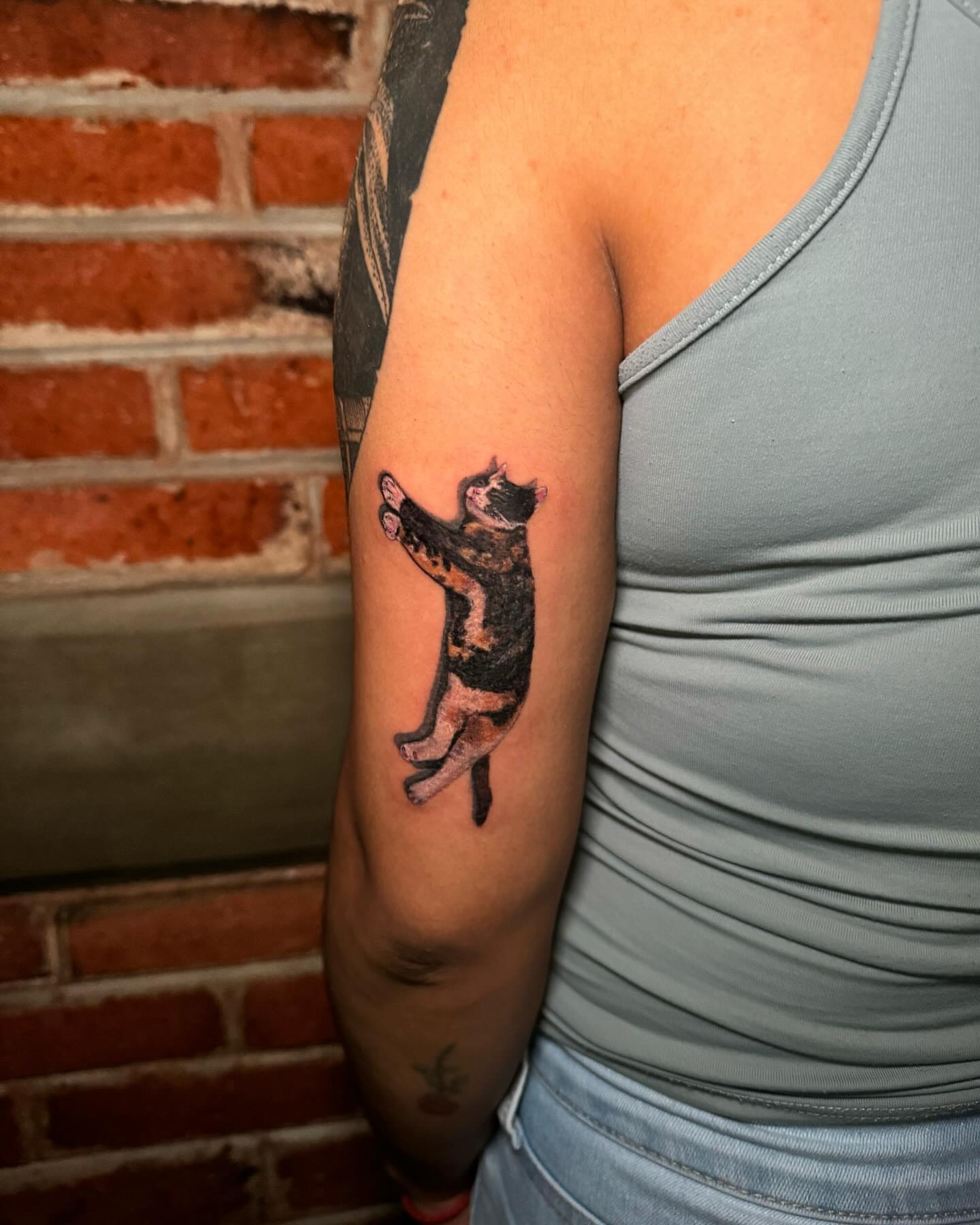 Tattoo by @mishelcastro_tattoo — realism