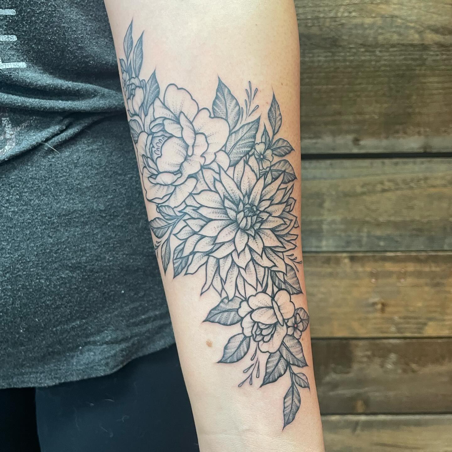 Floral bouquet black and grey tattoo on the forearm by โพ ๐
๐ฏ๐ฆ ๐๐ฌ๐ด๐ข๐ฏ๐ฐ โพ