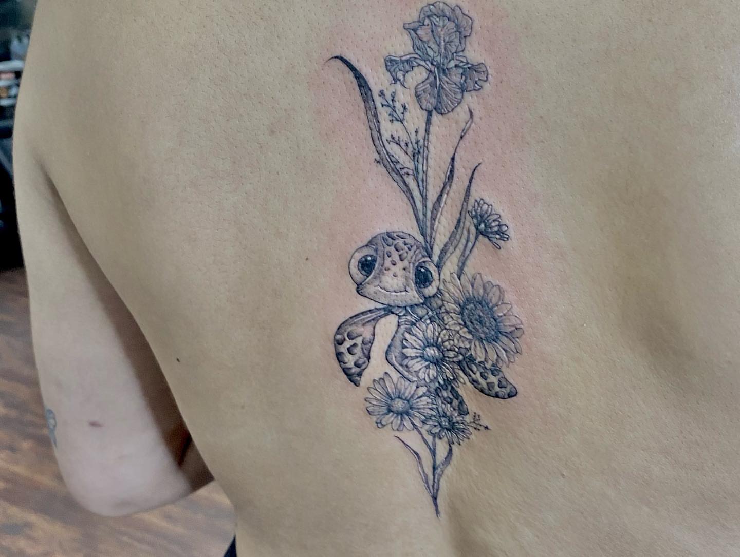 Tattoo by @l.sinatra__ — black_and_grey