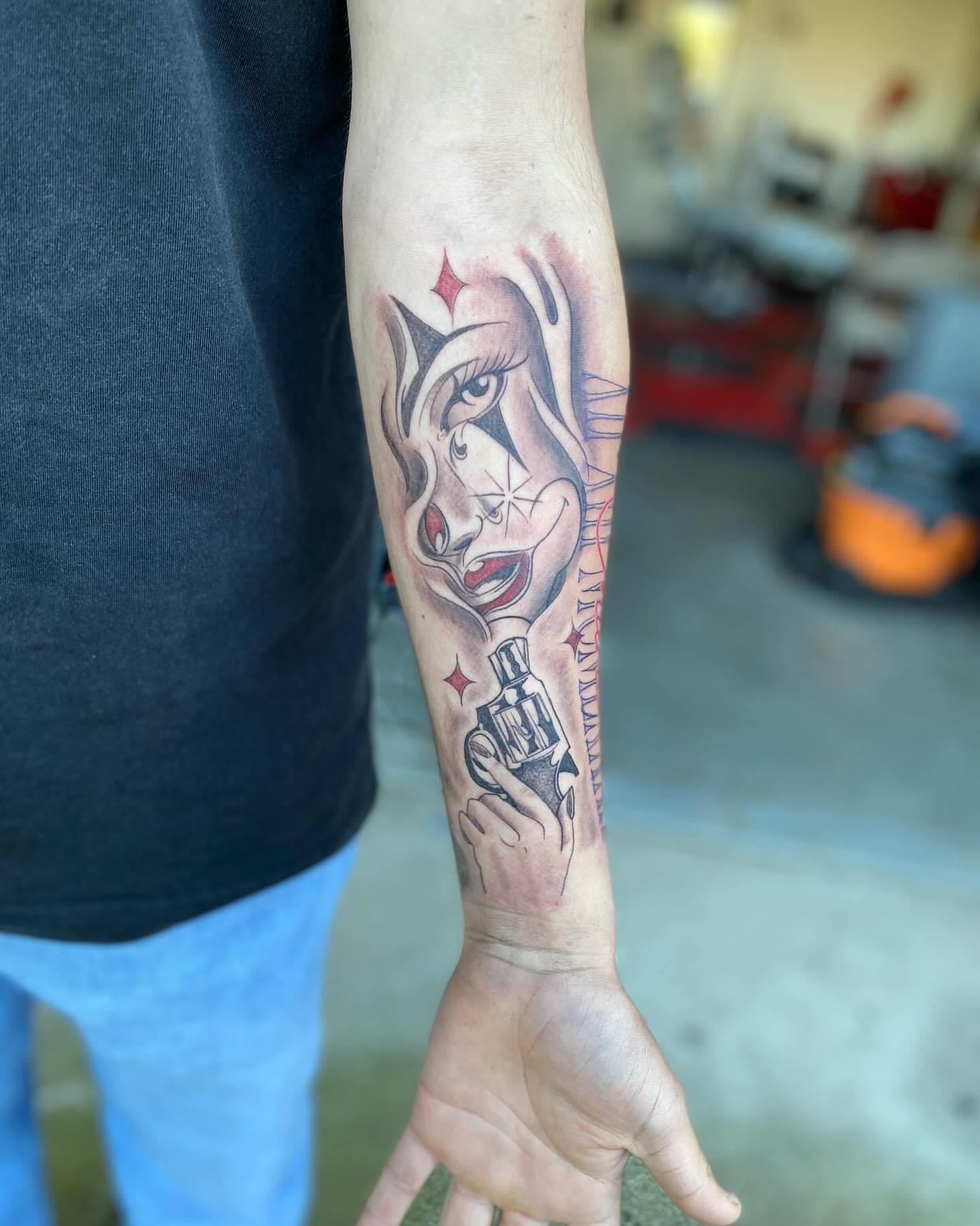 Tattoo by @chinos_tattoos โ american_traditional