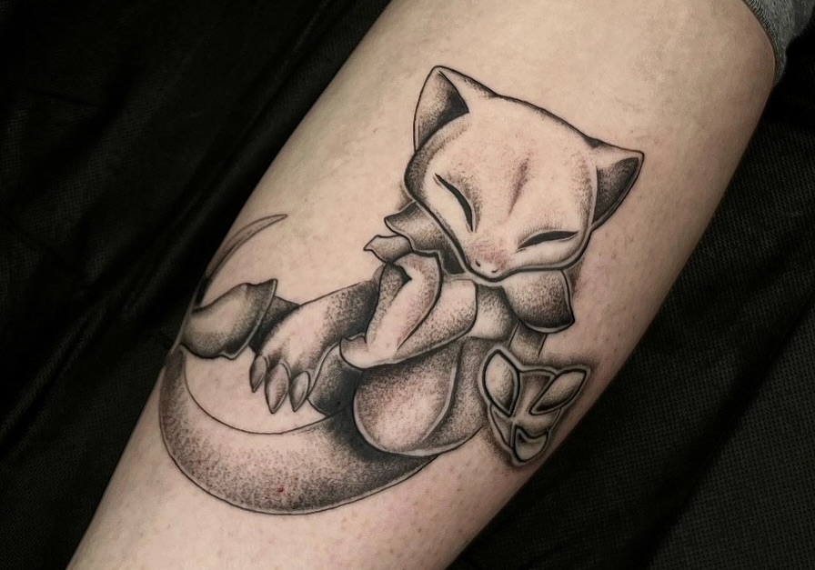 Tattoo by @owlliemoontattoo — dotwork, realism