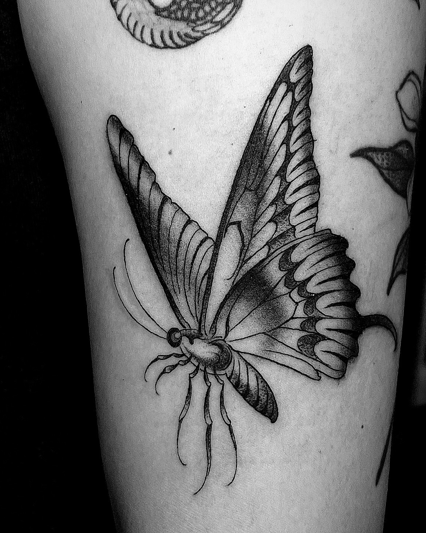 Tattoo by @lorenzotattoos — black_and_grey