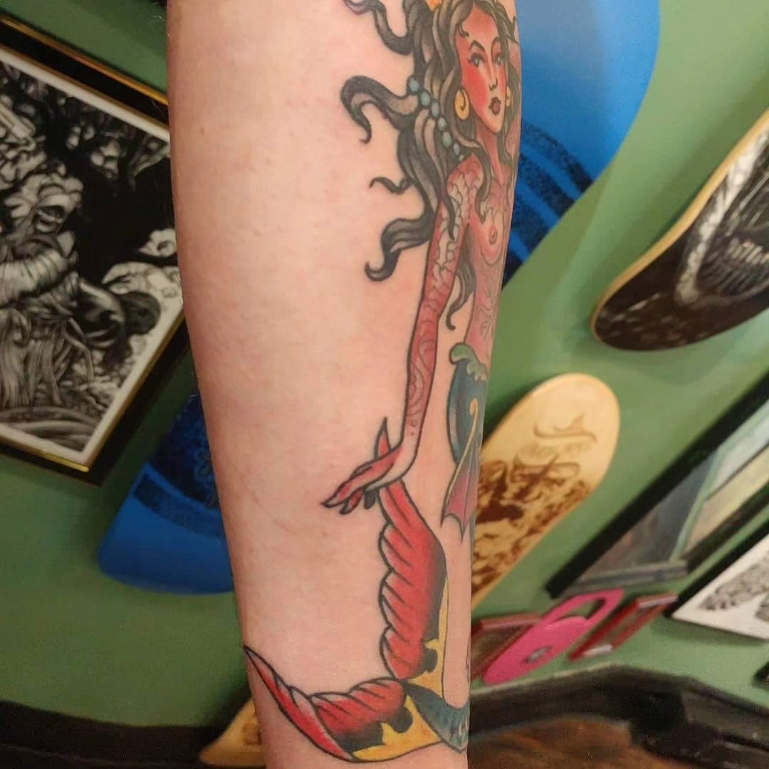 Mermaid American traditional tattoo on the forearm by Mark Harada, Hoboken, New Jersey