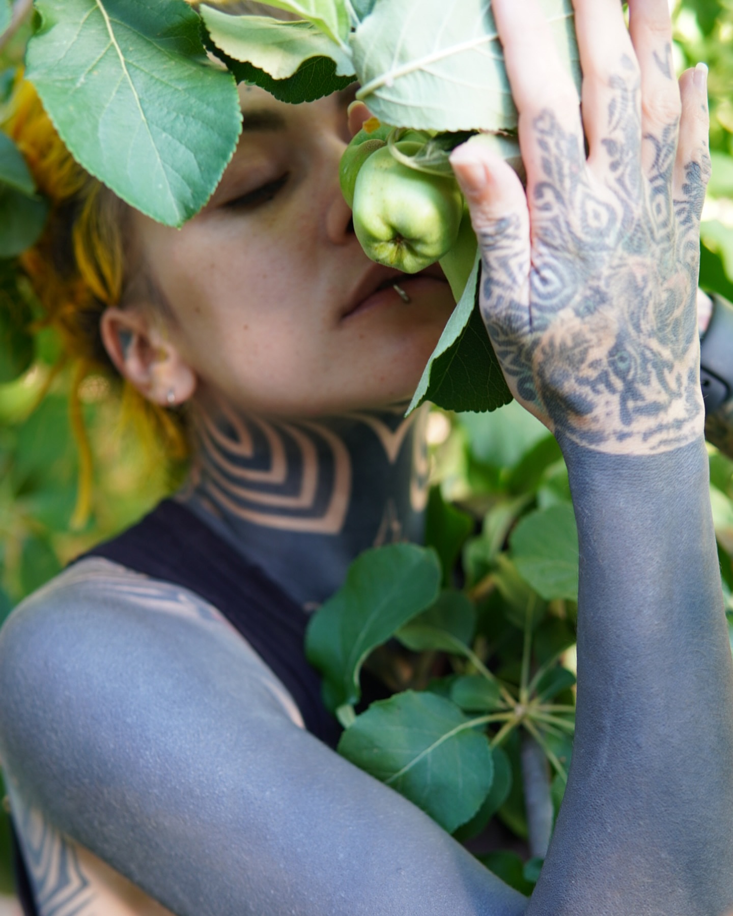 Abstract pattern black and grey tattoo on the upper arm by 𝕭𝖗𝖞𝖈𝖊 𝖂𝖎𝖑𝖑𝖎𝖆𝖒