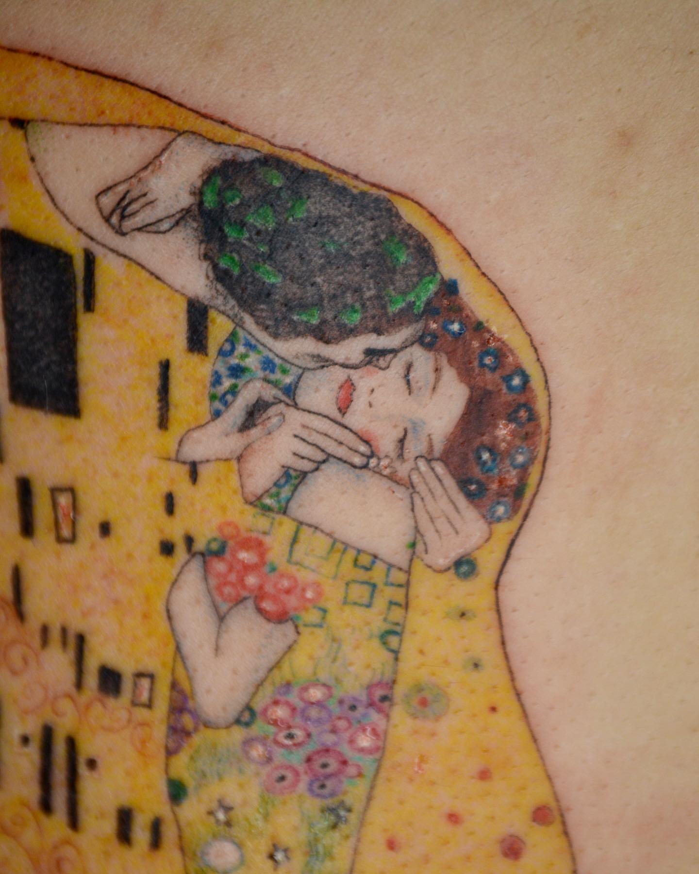 The kiss illustrative tattoo on the chest by β±βΏβ° π π π° π πΎ β±βΏβ°