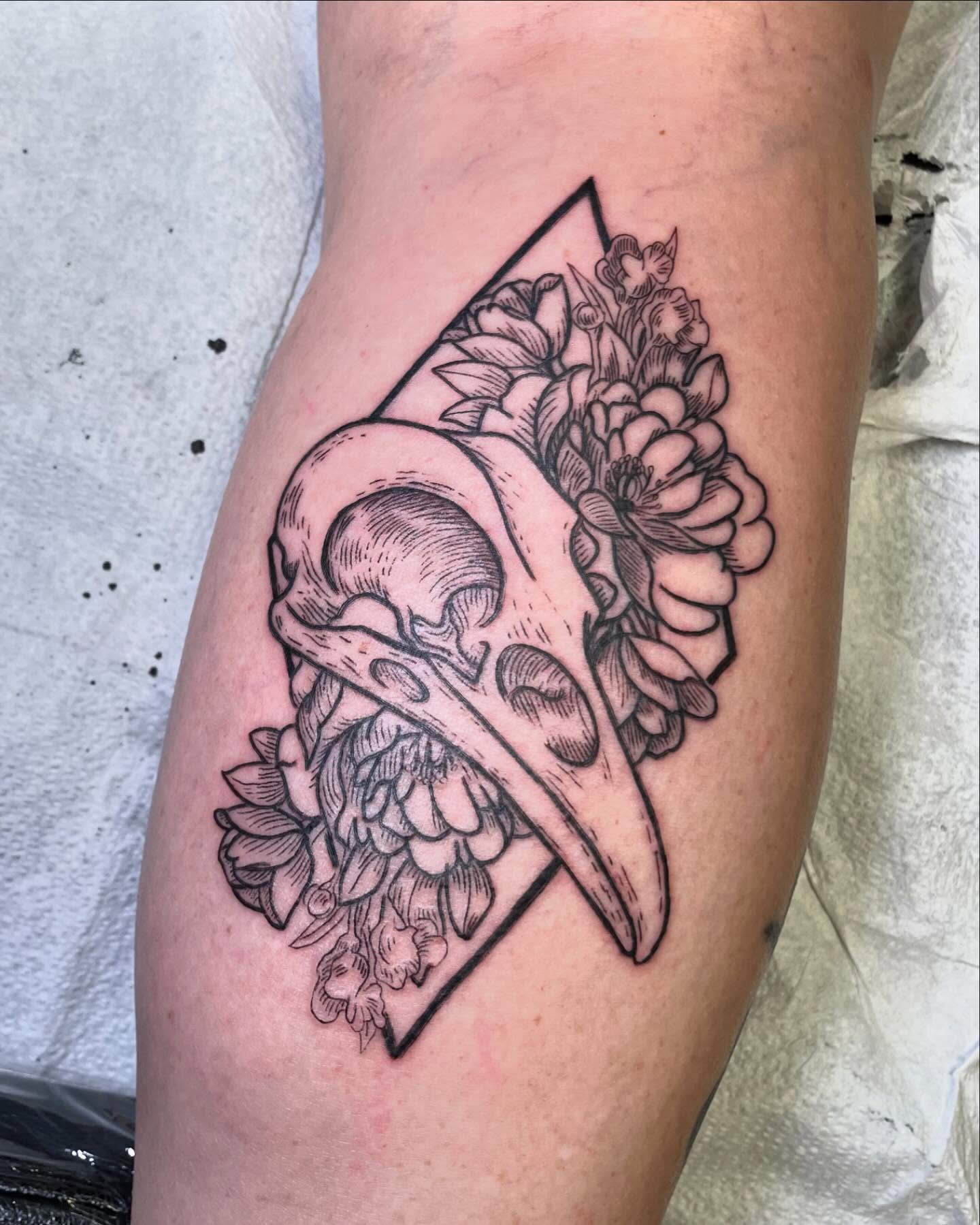 Tattoo by @anissatattoos β black_and_grey