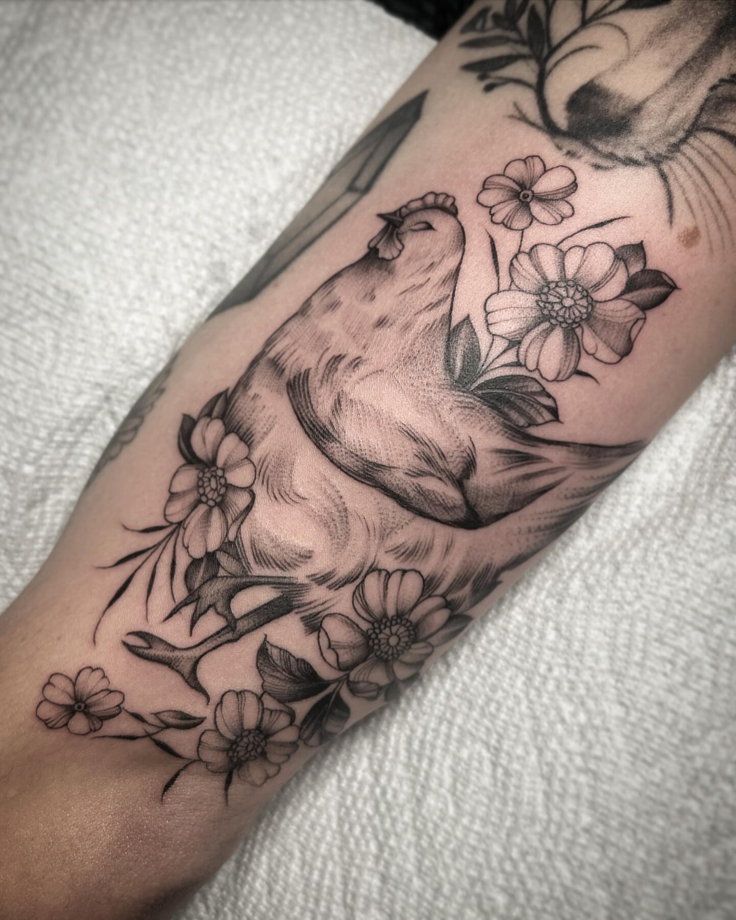 Tattoo by @finelinesbylena — black_and_grey