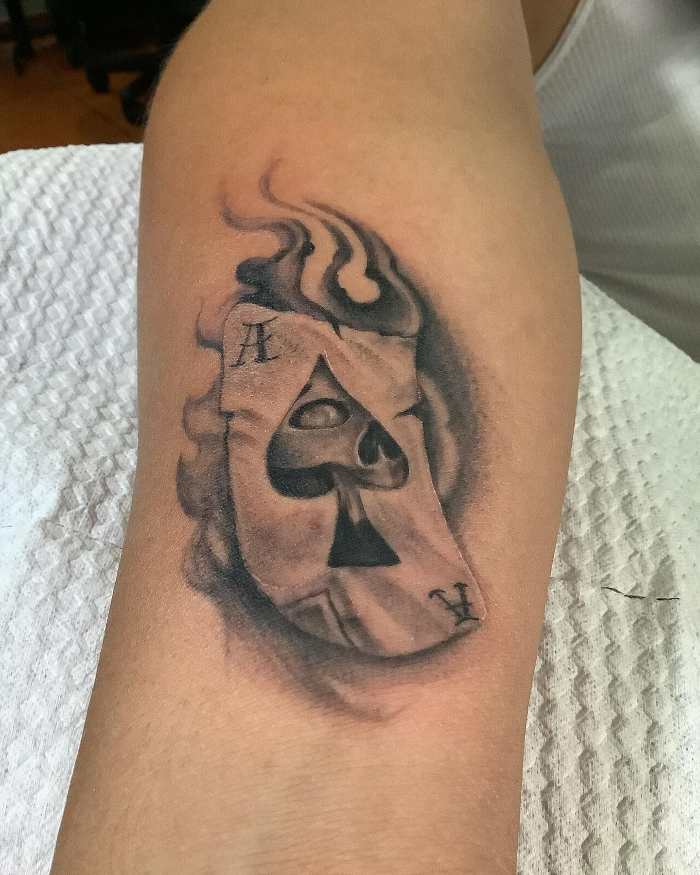 Tattoo by @alvinlouceltattooer — black_and_grey