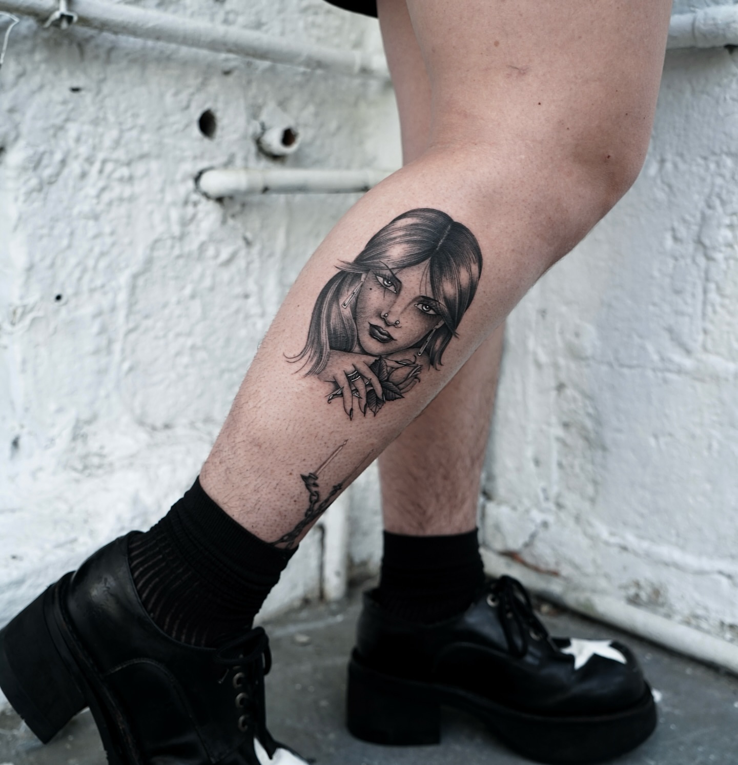 Woman realism tattoo on the forearm by Chriscalibur