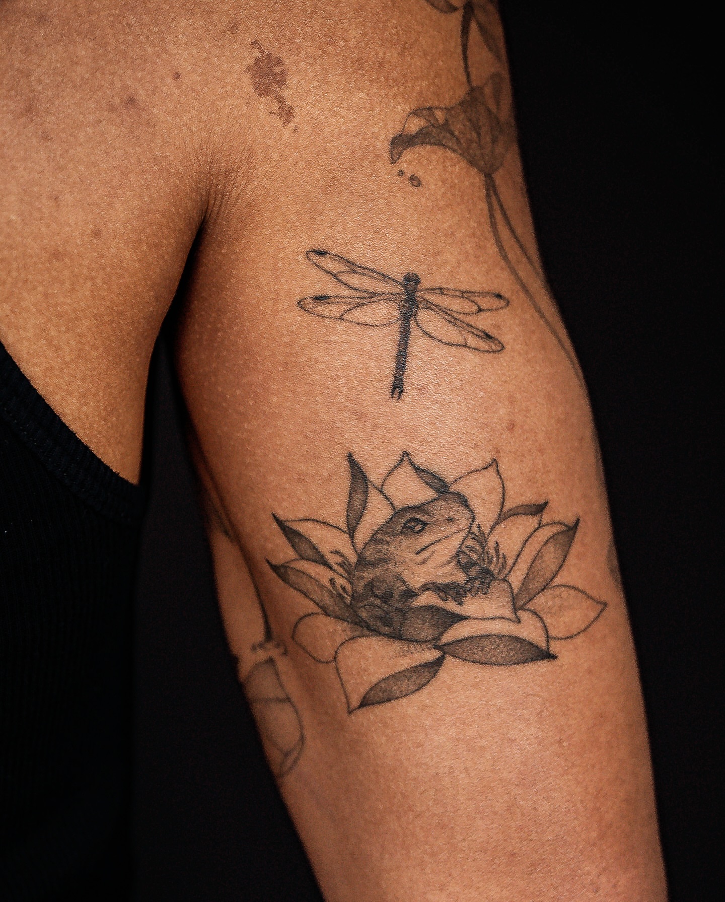 Tattoo by @cupidnegra — black_and_grey