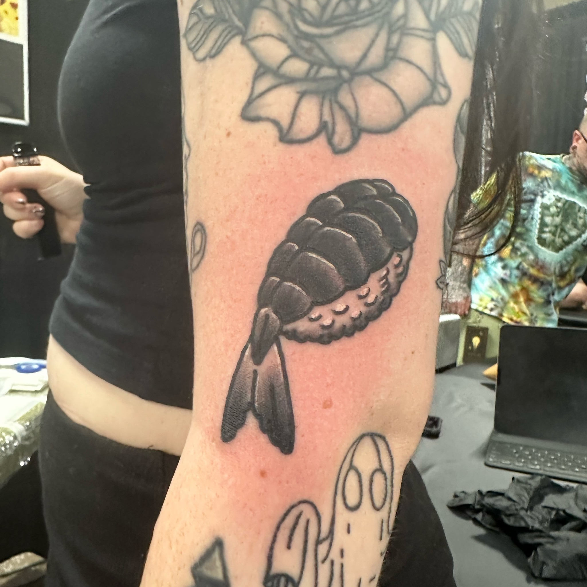 Tattoo by @kakesu_tattoo — black_and_grey