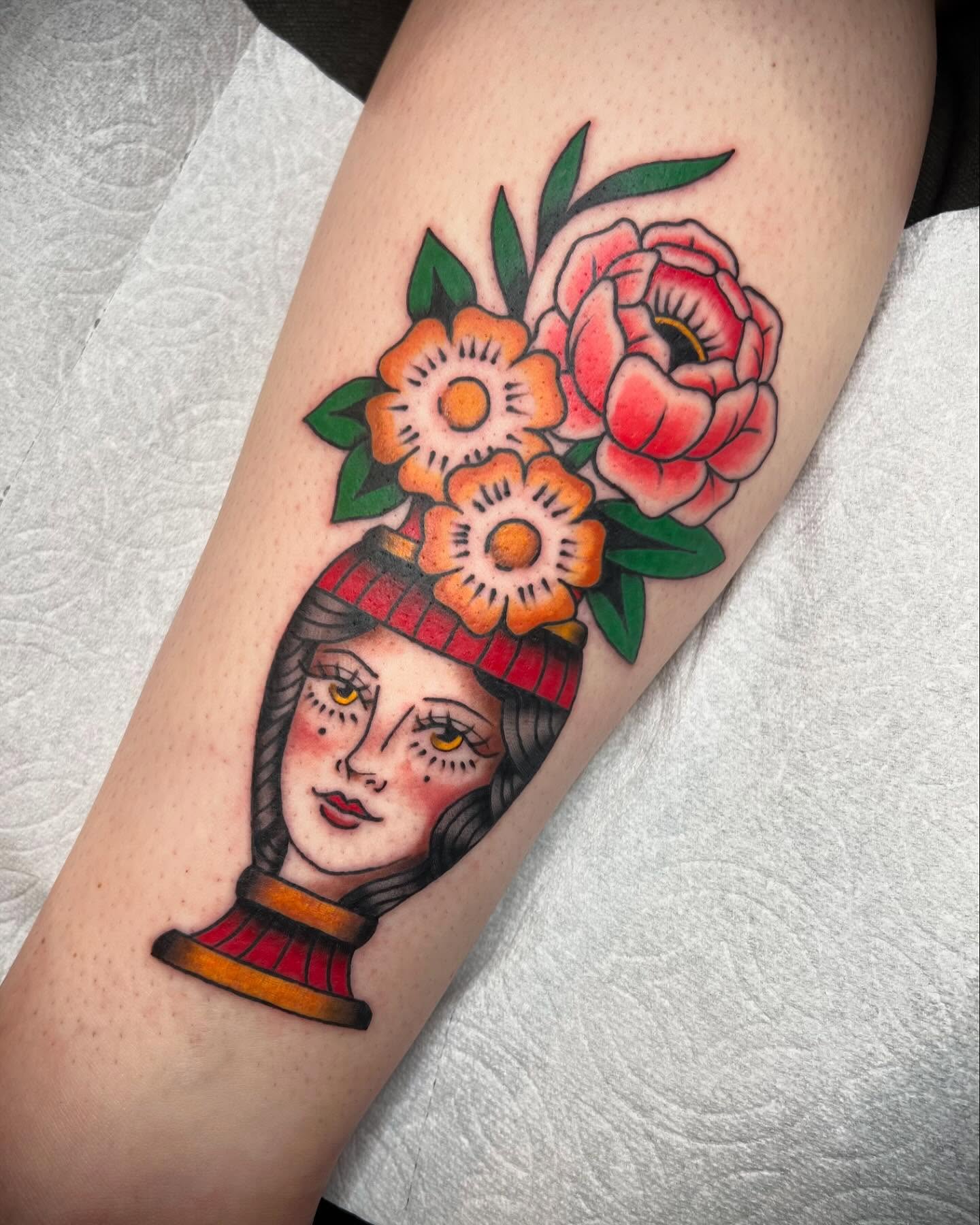 Tattoo by @jolieetattoo — american_traditional