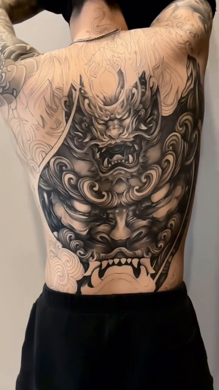 Tattoo by @jennal_wang — japanese_irezumi, black_and_grey