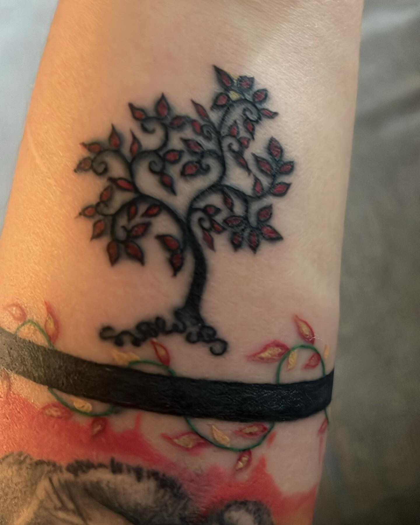 Tree black and grey tattoo on the forearm by Sonia vidal