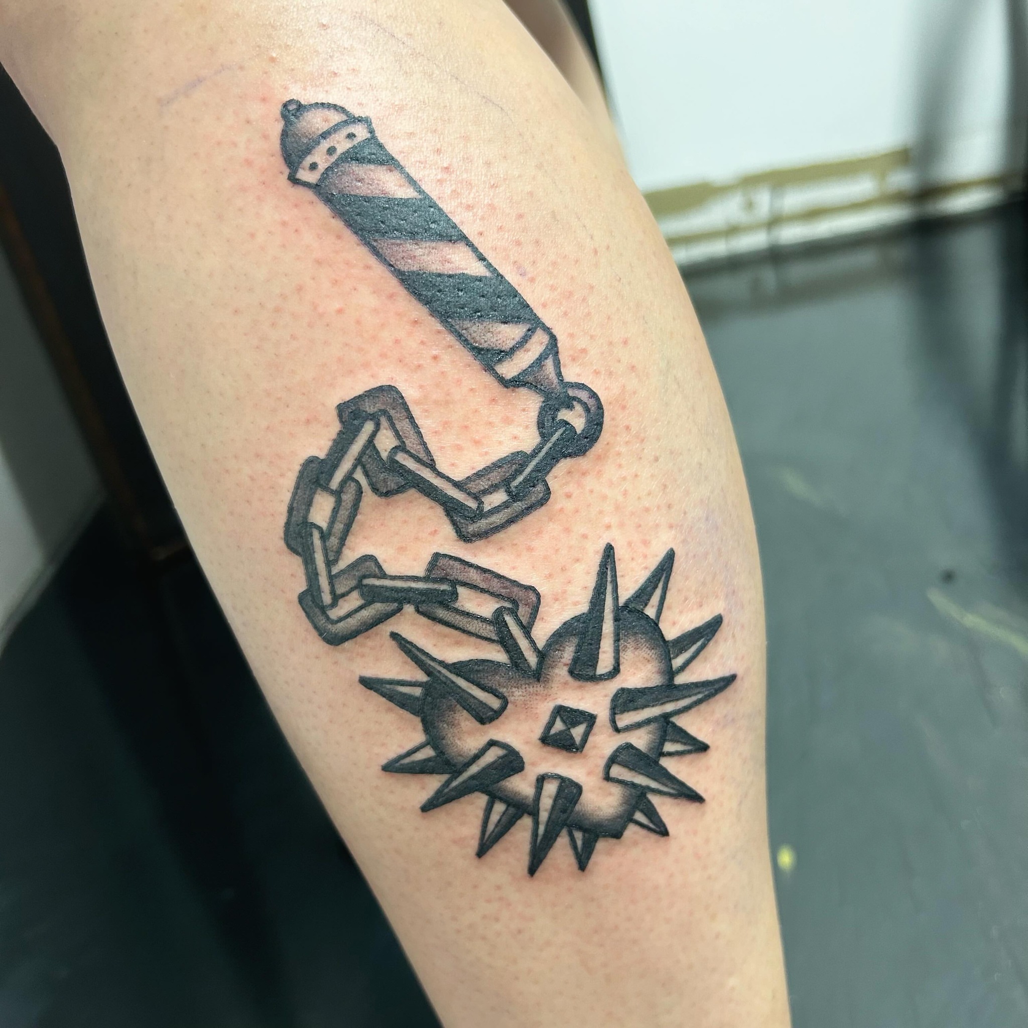 Tattoo by @laurencaldwelltattoo โ black_and_grey