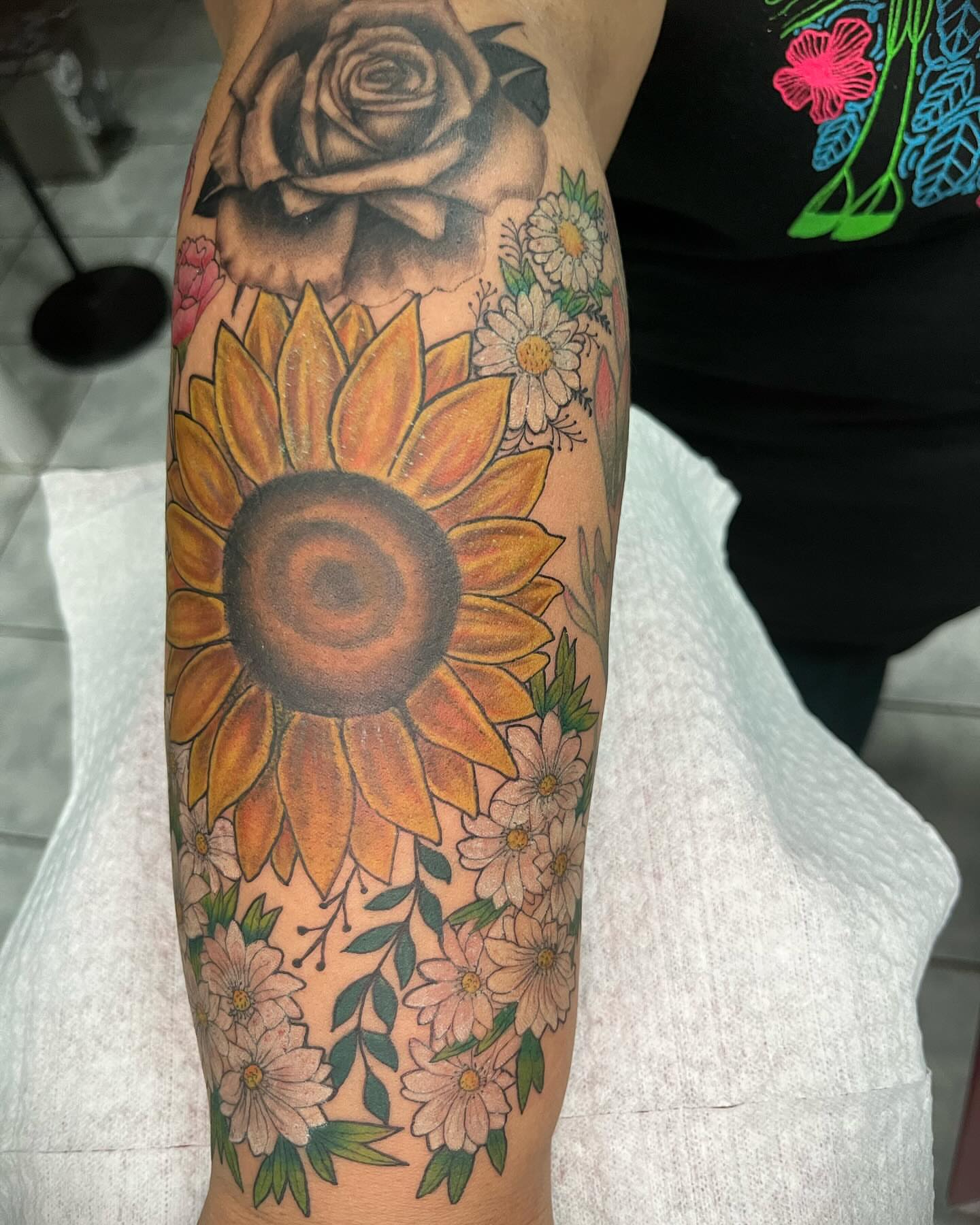Tattoo by @alvinlouceltattooer — realism, dotwork