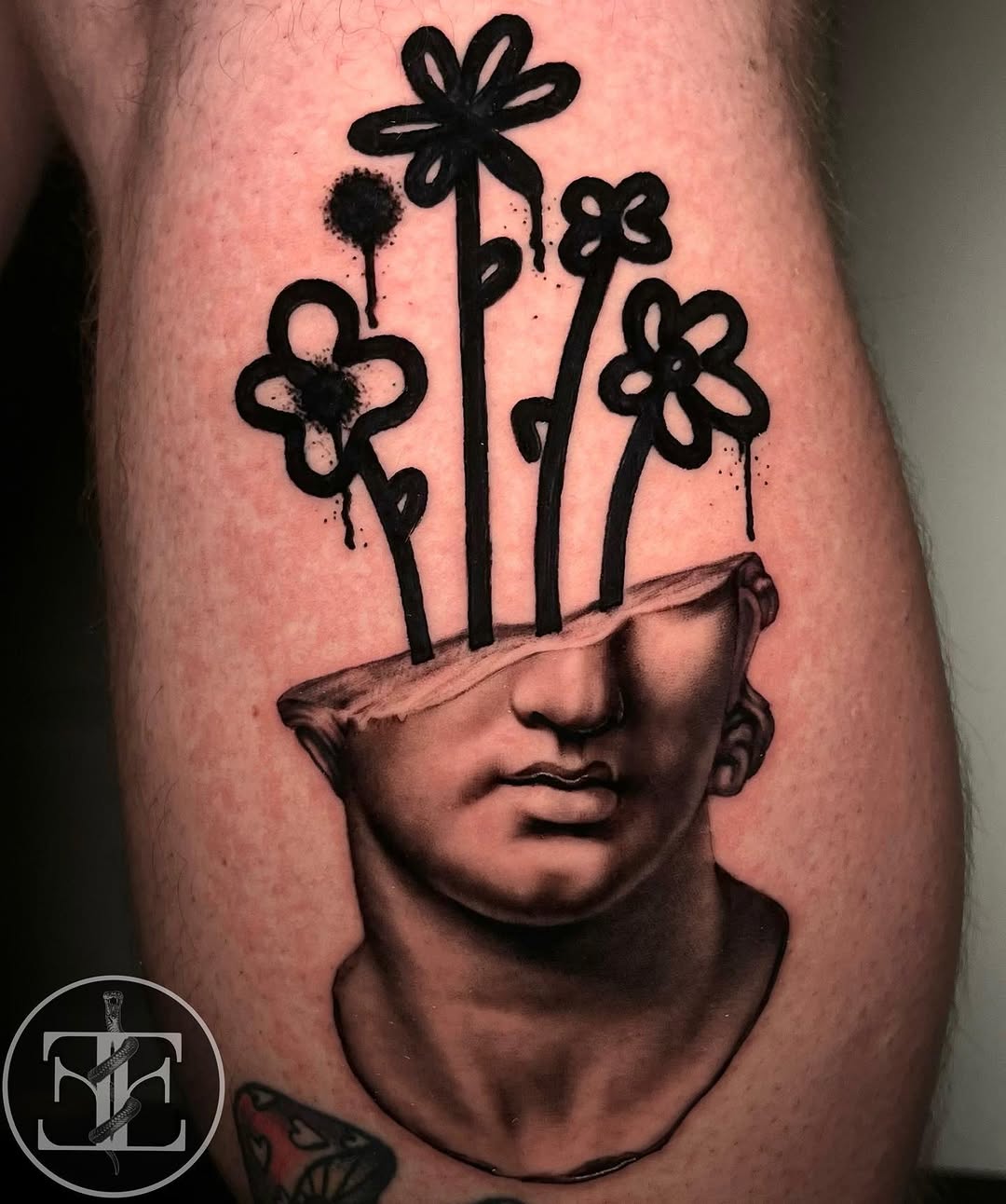 Tattoo by @ellieelizabethtattoos โ blackwork, realism