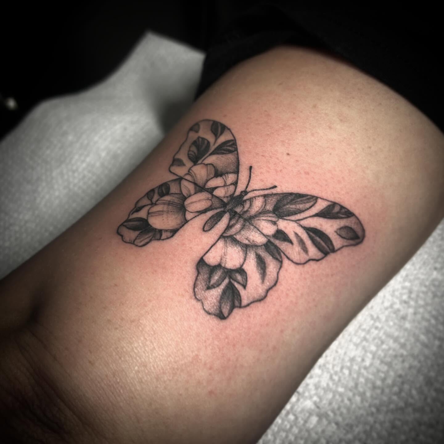 Tattoo by @finelinesbylena — dotwork, black_and_grey