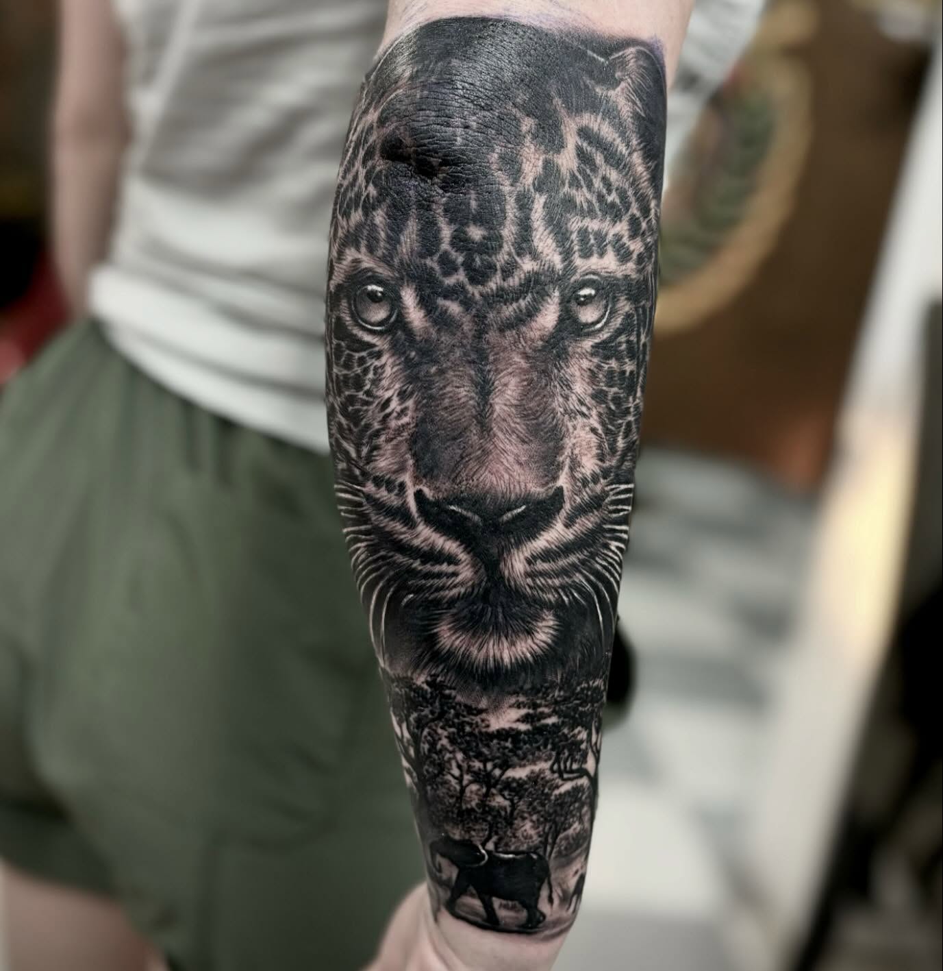 Jaguar realism tattoo on the forearm by ๐๐๐๐๐๐๐ ๐ฌ.๐ผ
