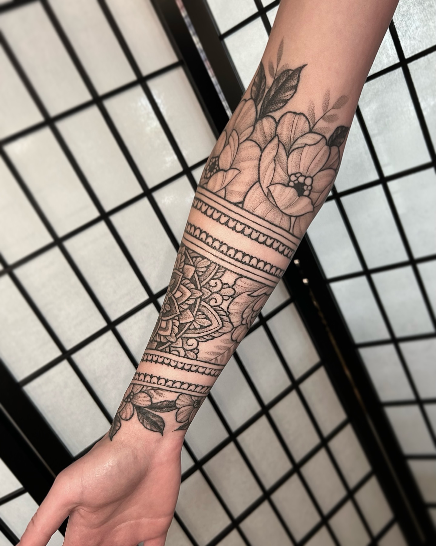 Tattoo by @jennietiesman β black_and_grey