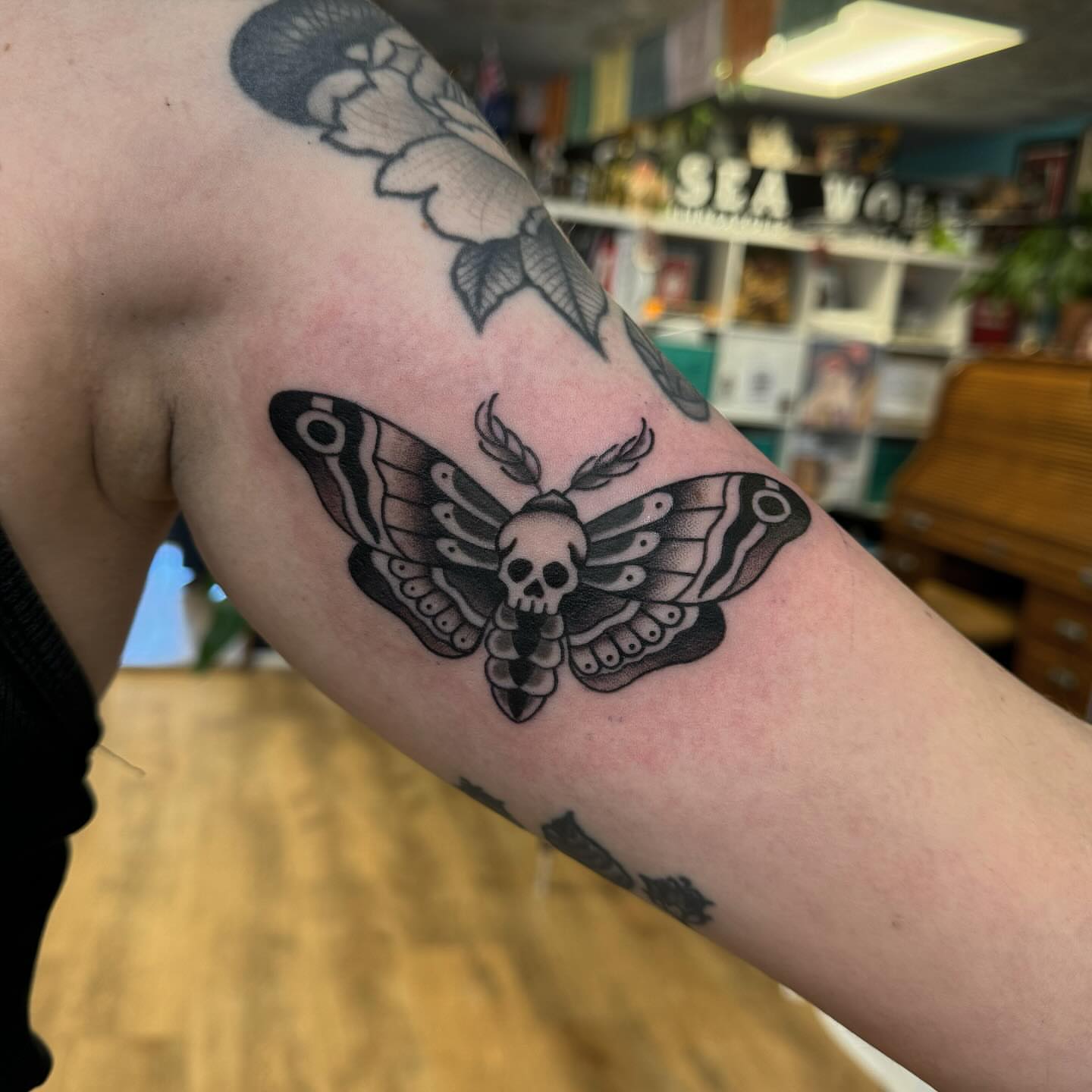 Tattoo by @jewelsidette β black_and_grey
