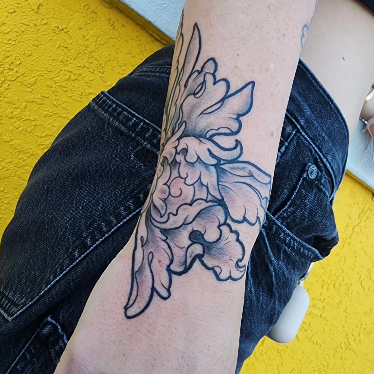 Tattoo by @viiduquette — black_and_grey