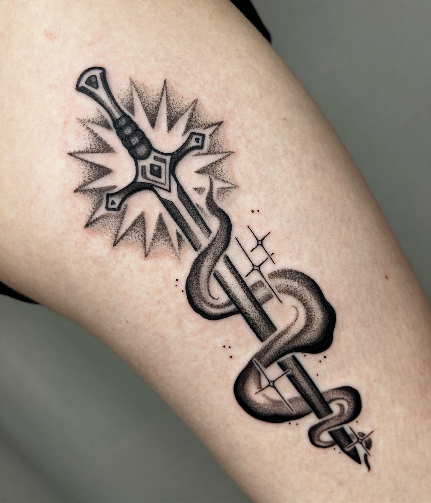 Tattoo by @cicadanymph — black_and_grey, geometric
