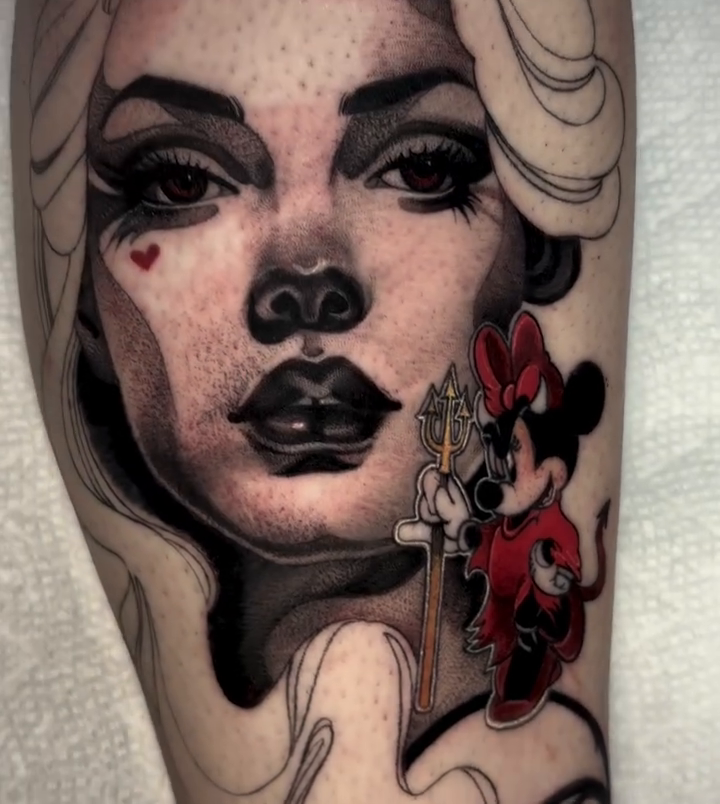 Pin-up girl with devil Minnie Mouse neo-traditional tattoo by 𝑅𝑒𝑒𝓈𝒶 𝐿𝓎𝓃𝓃 ₊ ⊹❀