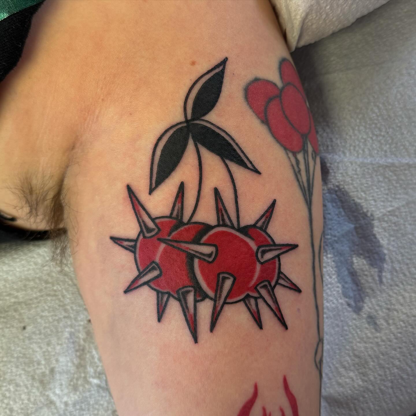 Tattoo by @jewelsidette β american_traditional