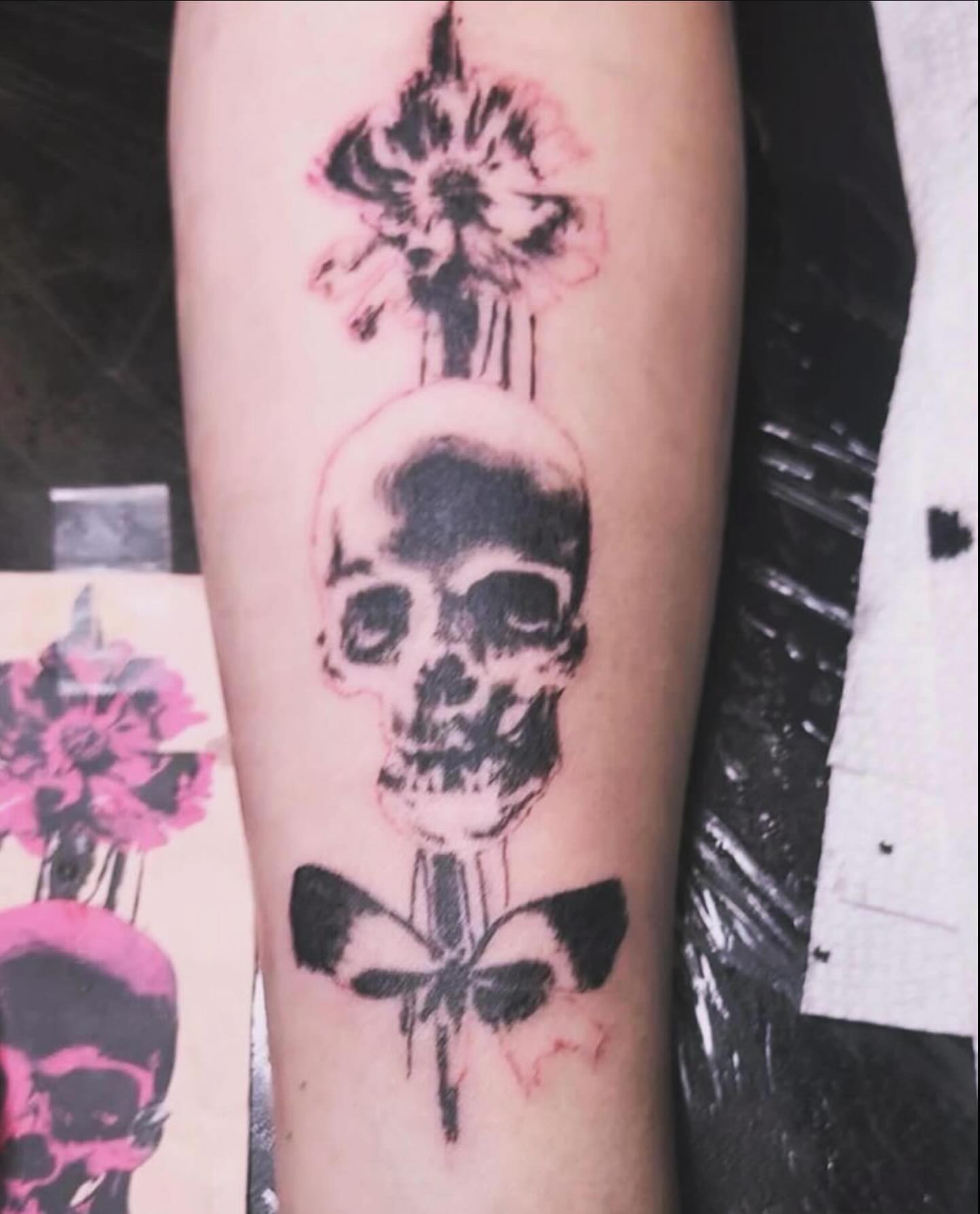 Tattoo by @effacermonexistence — black_and_grey