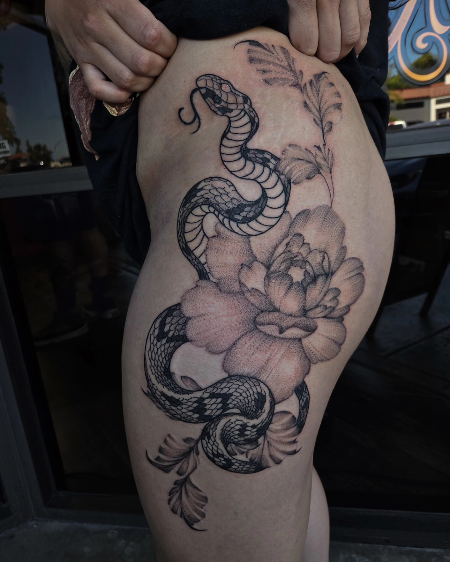 Snake and peony realism tattoo on the thigh by Gabrielle Esperanza ☽。⋆