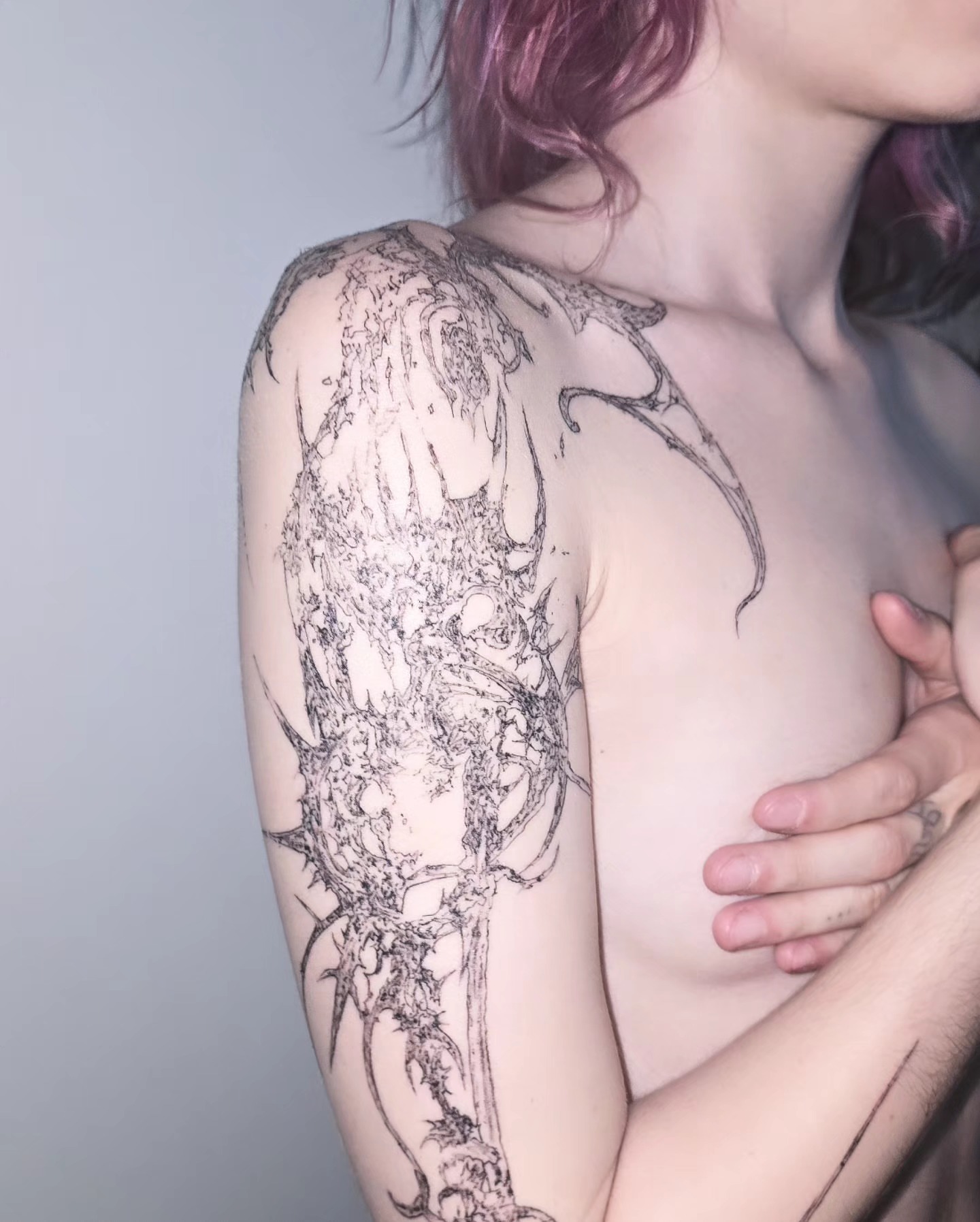 Abstract nature dotwork tattoo on the shoulder by Branded ꪉꪗ Brandon ∴ b.liew ∴ Tattoo ∴ NYC