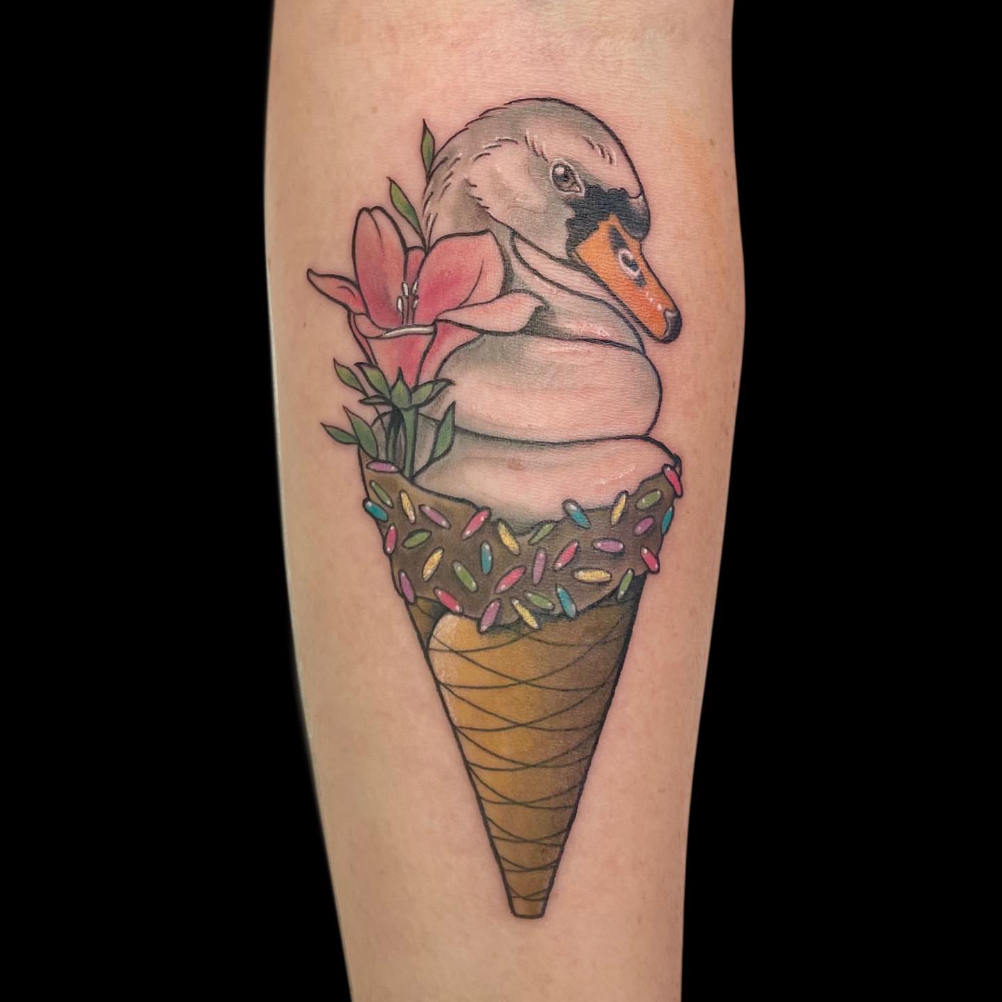 Tattoo by @ratqueentattoo — realism, dotwork