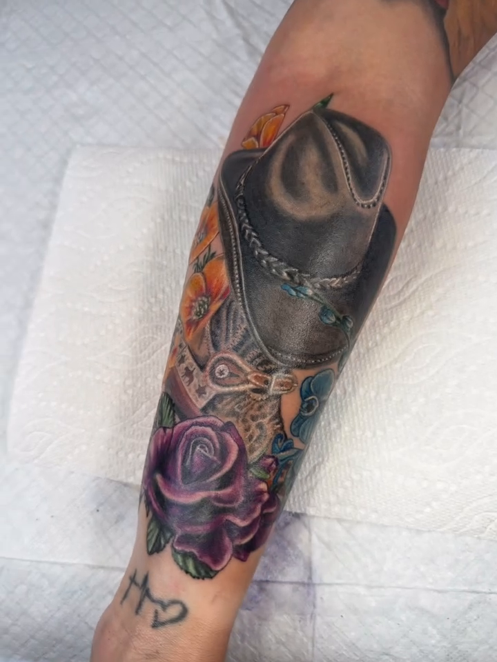 Tattoo by @mandiedoomtattoos — neo_traditional, realism
