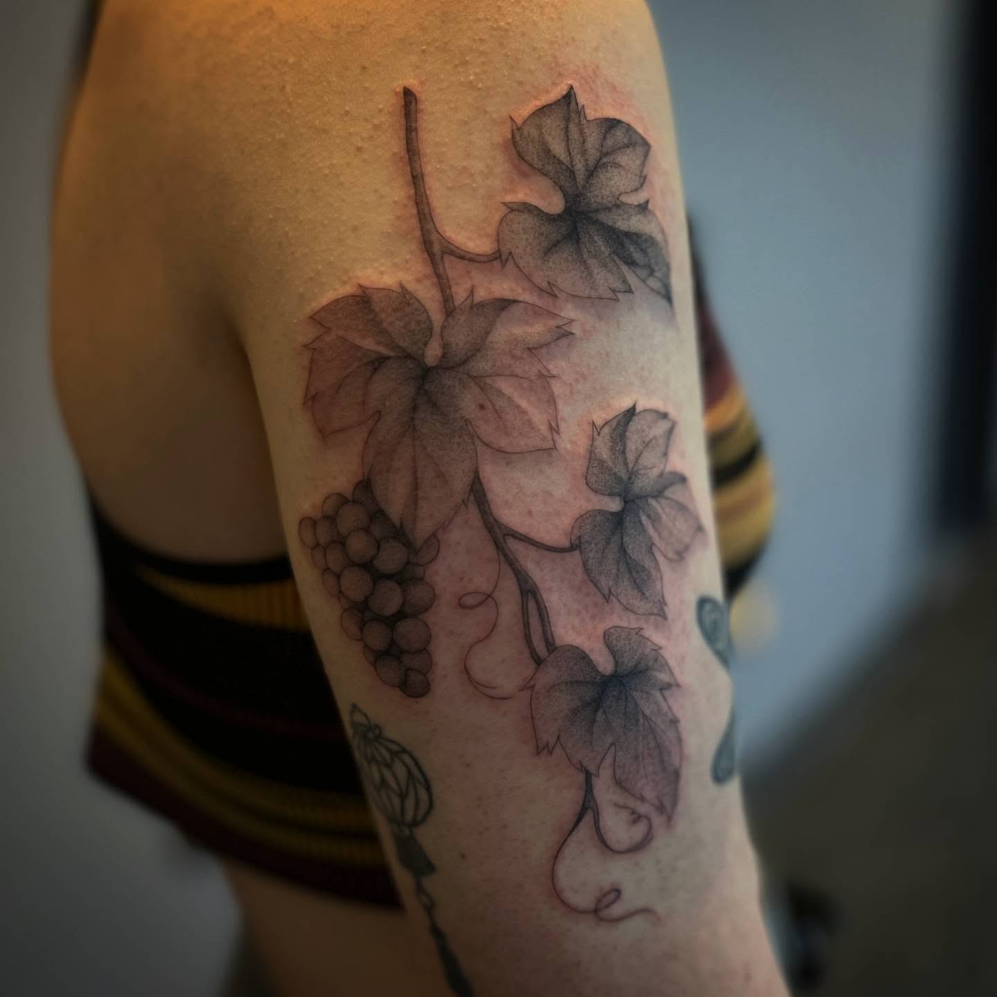 Tattoo by @cupidnegra — black_and_grey