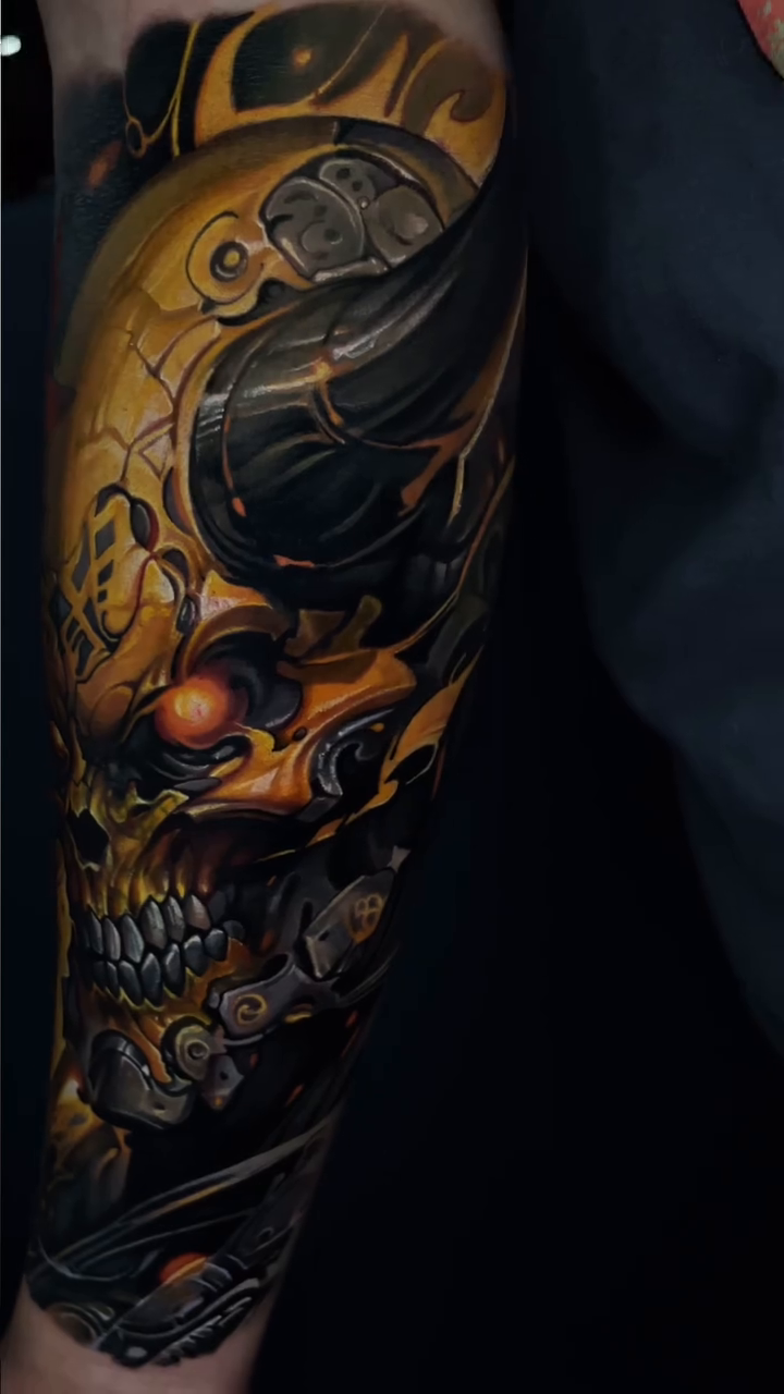 Mechanical skull realism tattoo by Dmitriy Paramonov πΊπ¦