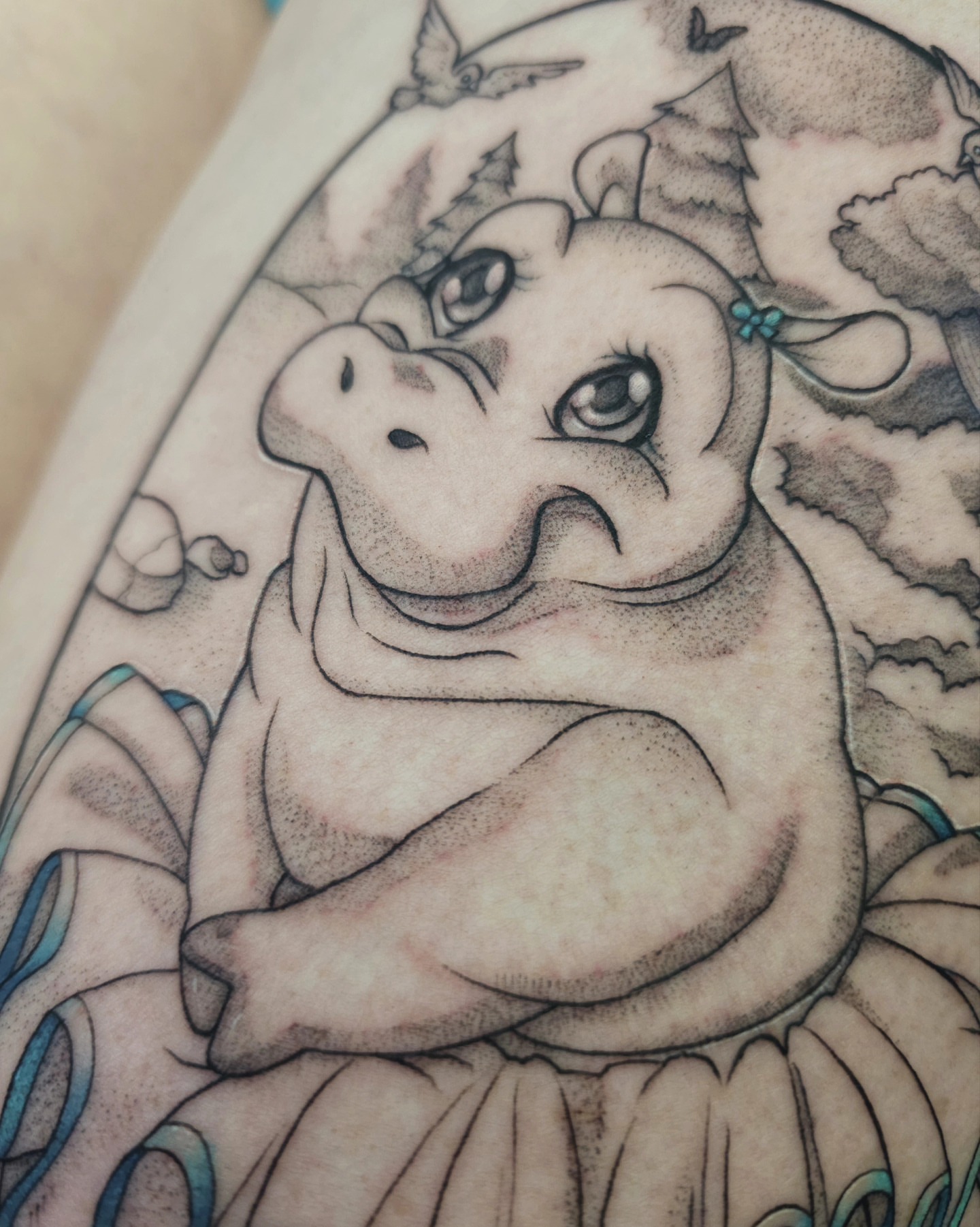 Tattoo by @tatoutofhell โ black_and_grey