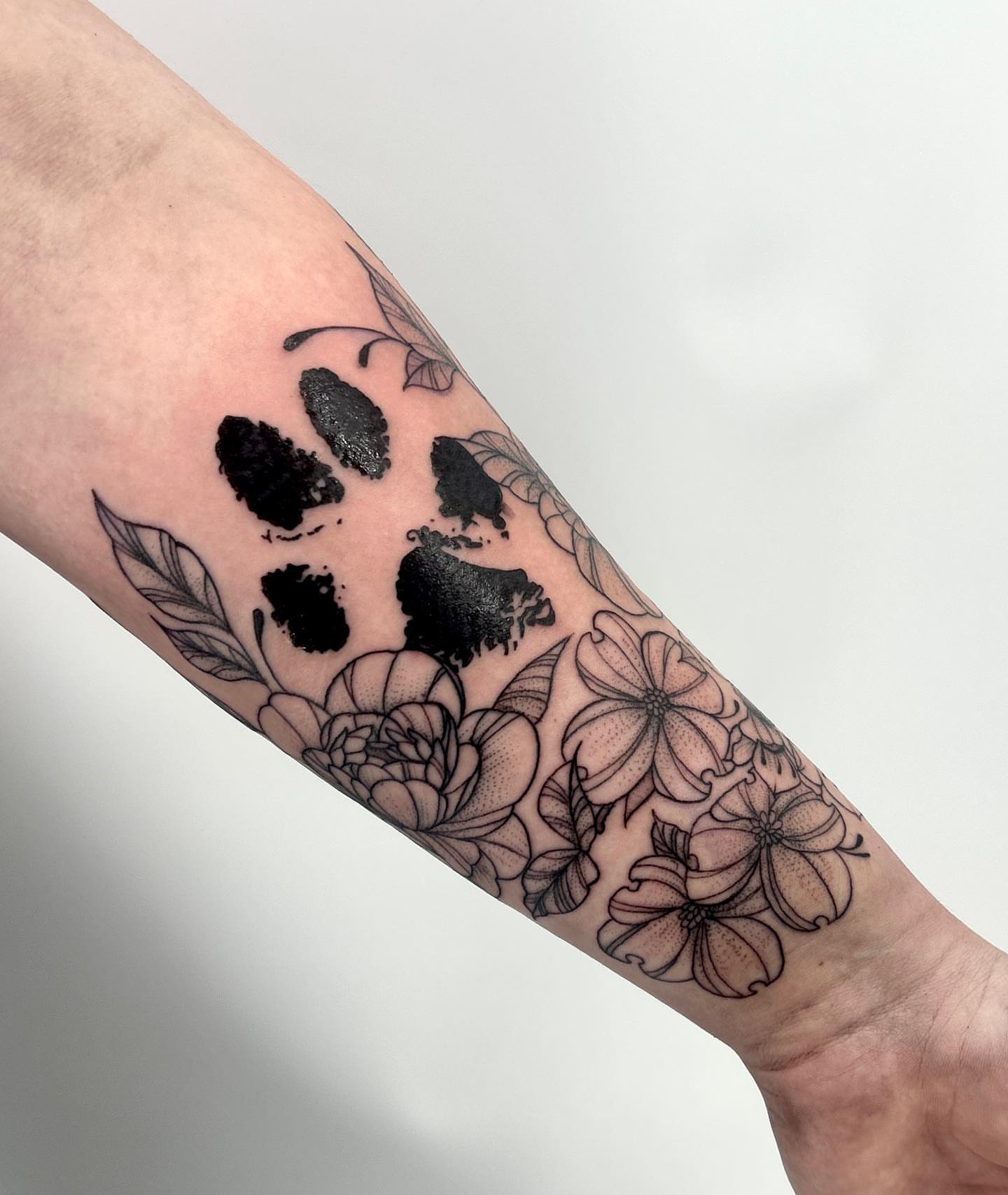 Tattoo by @notmarytattoos — black_and_grey
