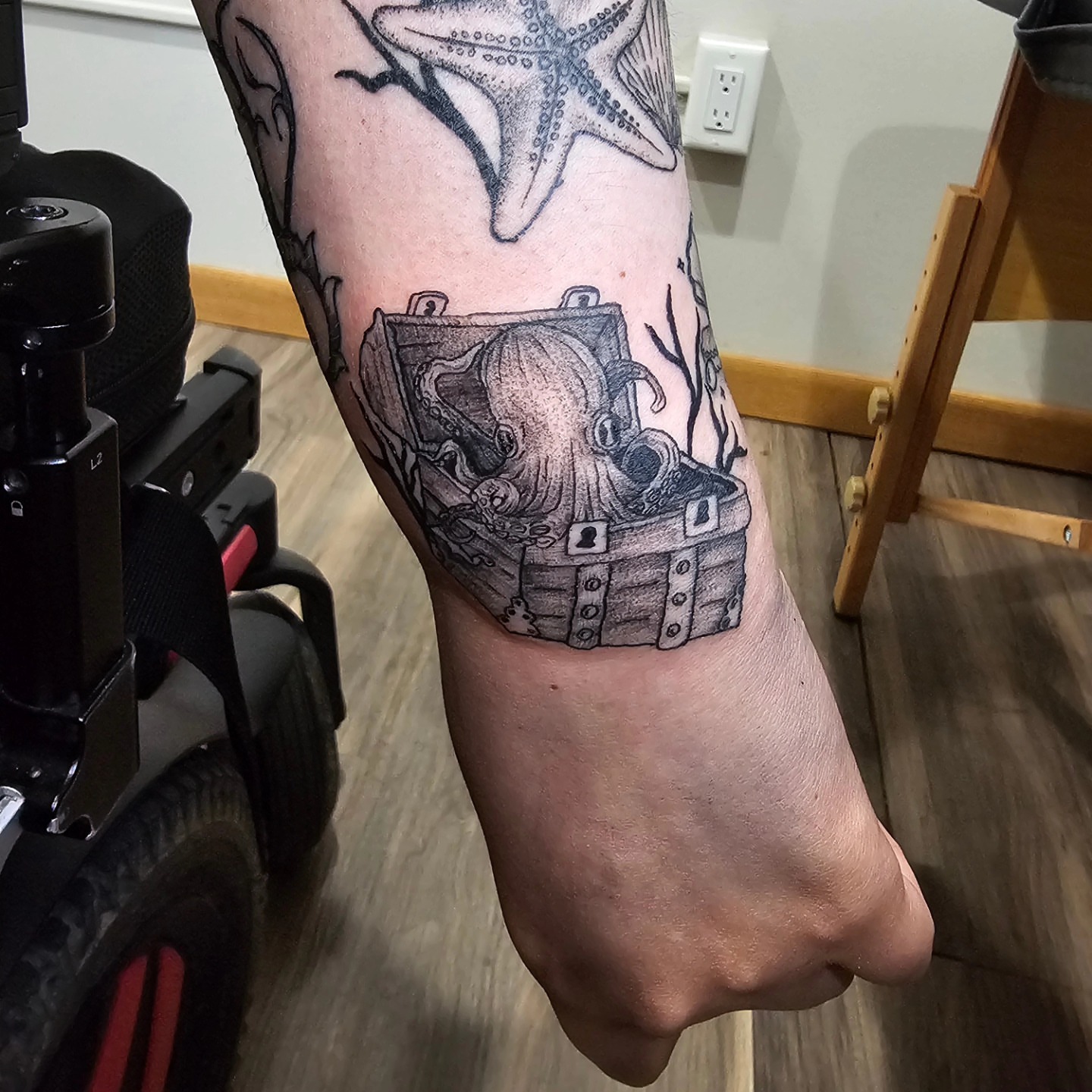 Tattoo by @jabbedbyjess — dotwork, black_and_grey