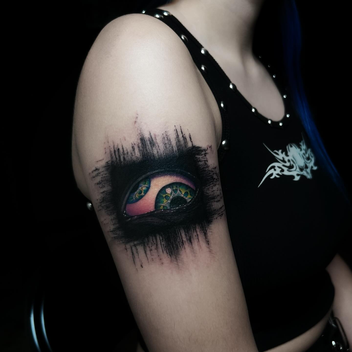 Eye dark realism tattoo on the shoulder by 𝖎 𝖆𝖒 𝖗𝖔𝖙𝖙𝖎𝖓𝖌 𝖜𝖎𝖙𝖍 𝖞𝖔𝖚