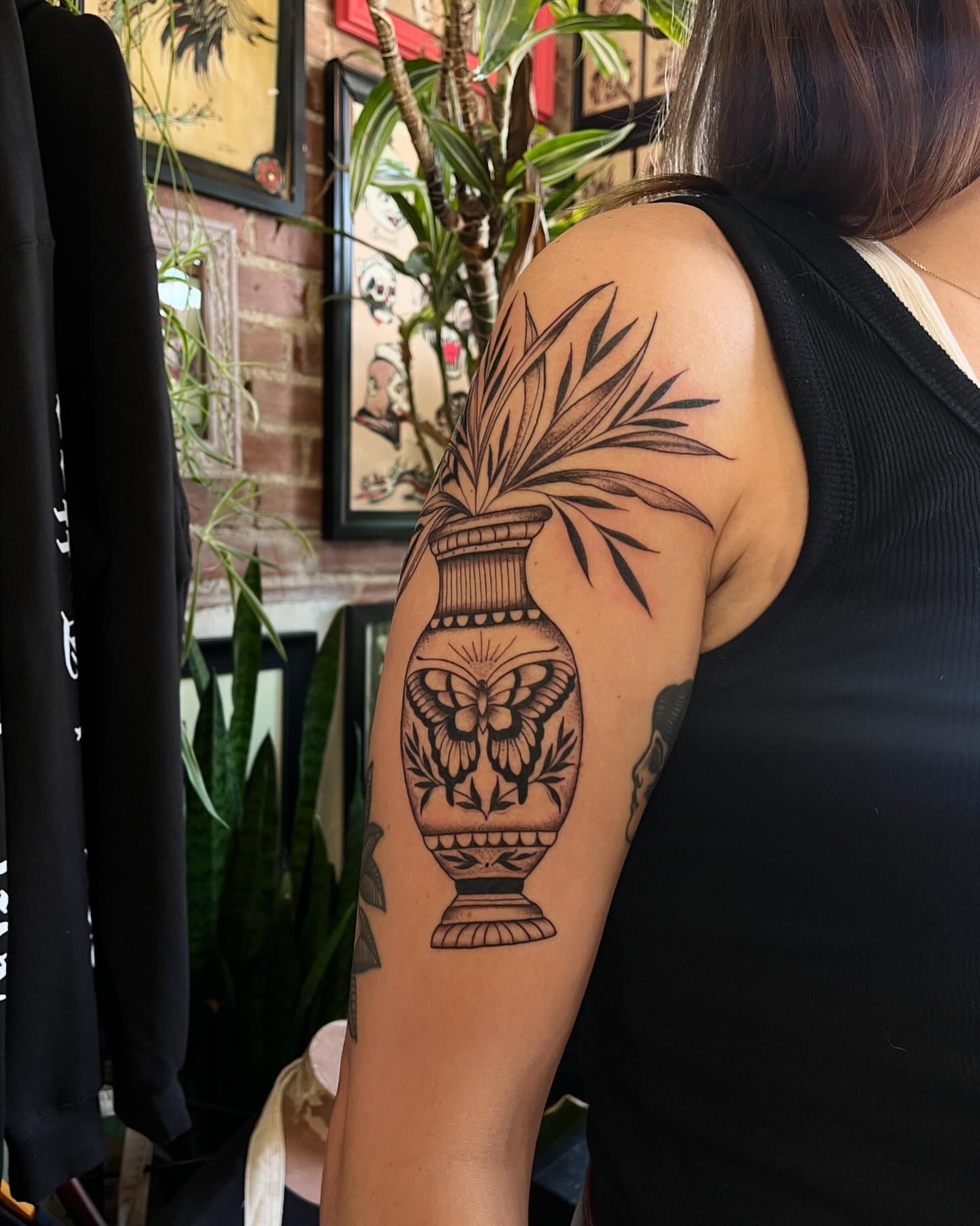 Tattoo by @chloeinknart — american_traditional, black_and_grey