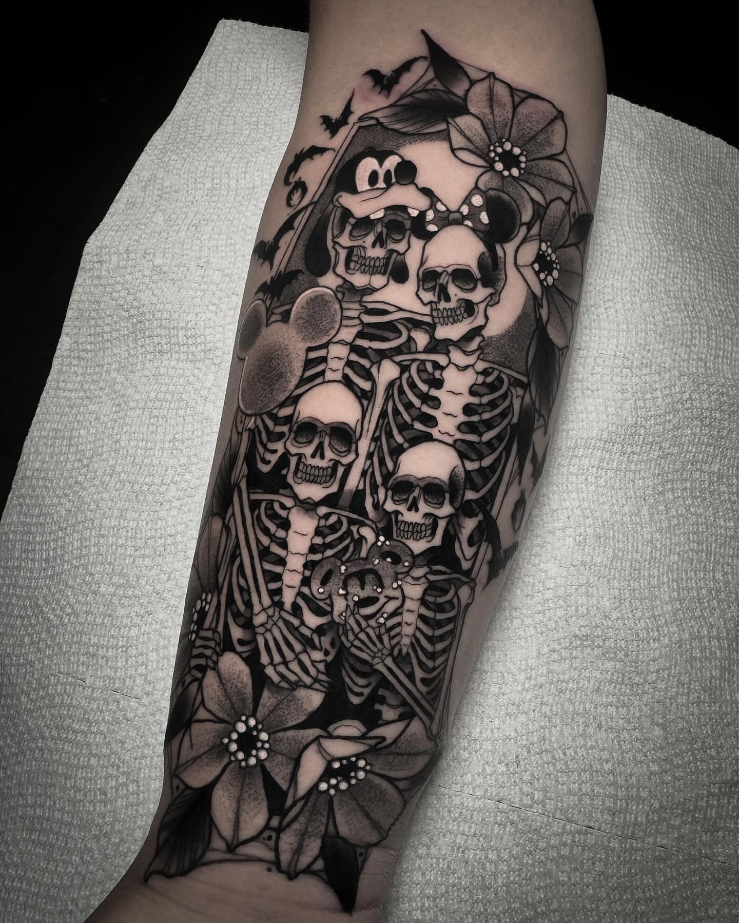 Tattoo by @yesitattoos — black_and_grey