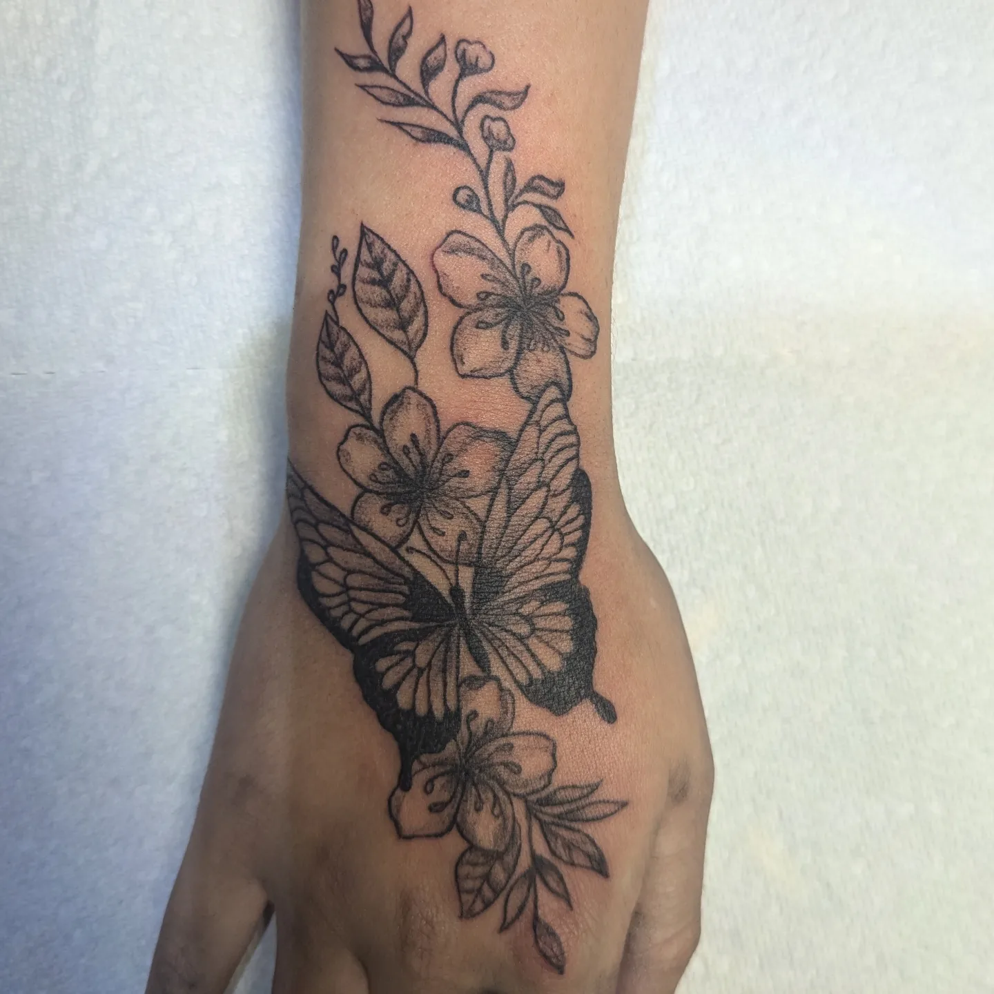 Tattoo by @druidloutattoo — black_and_grey