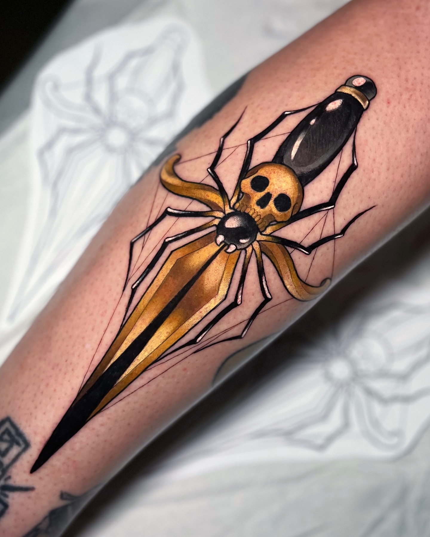 Tattoo by @kikifiligree — geometric, dark_realism
