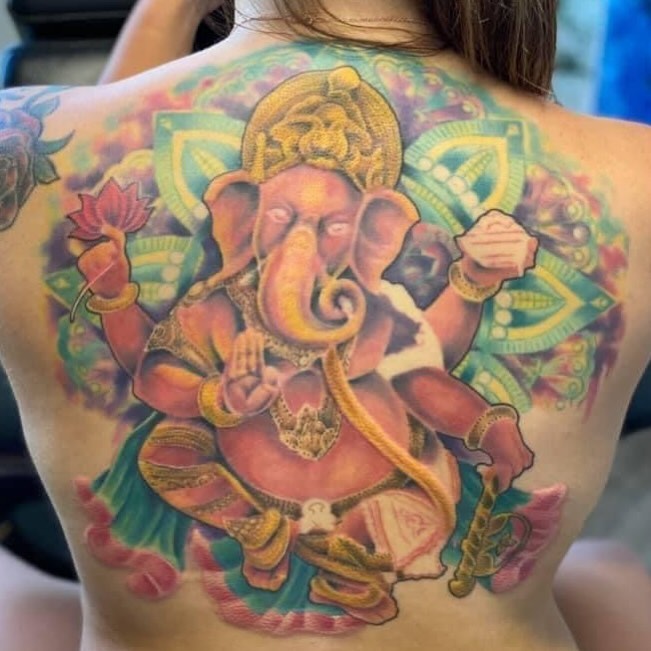 Tattoo by @oscarariastattoos — dotwork, realism