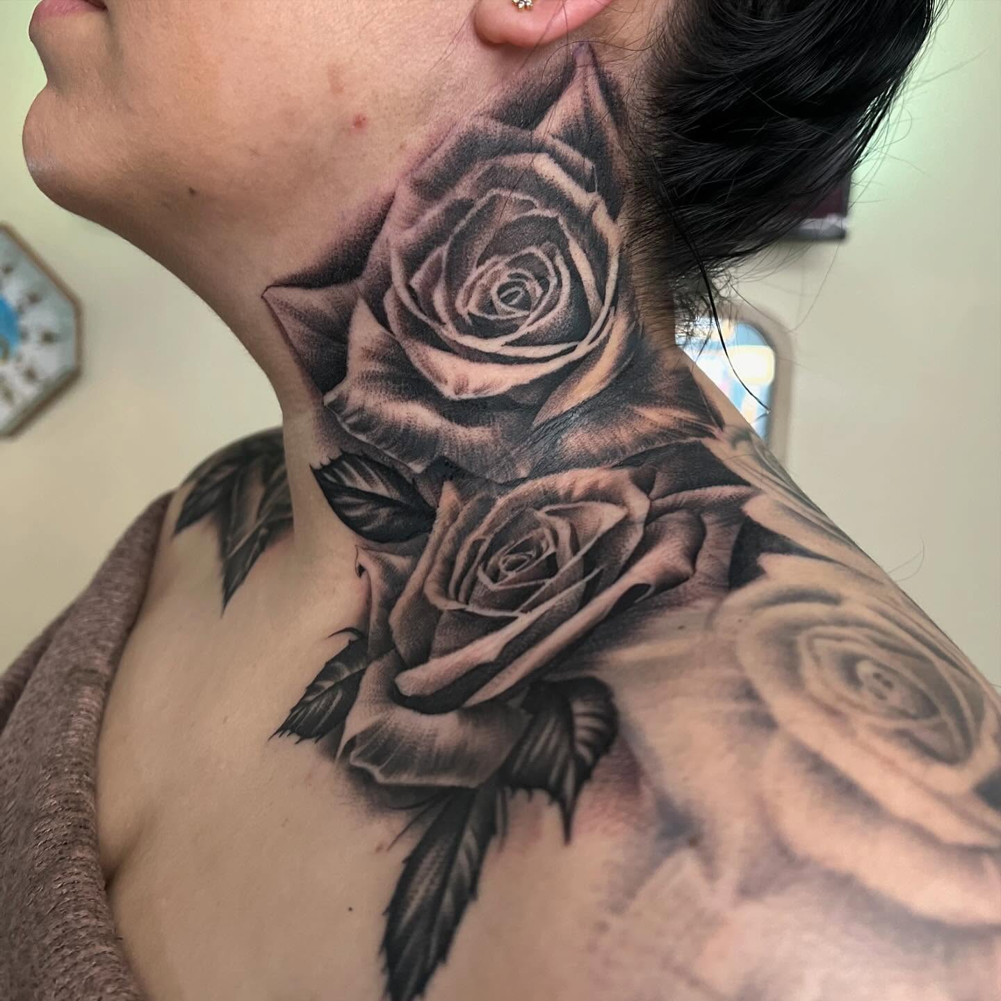 Roses realism tattoo on the neck by π²πππππππ β‘οΈ